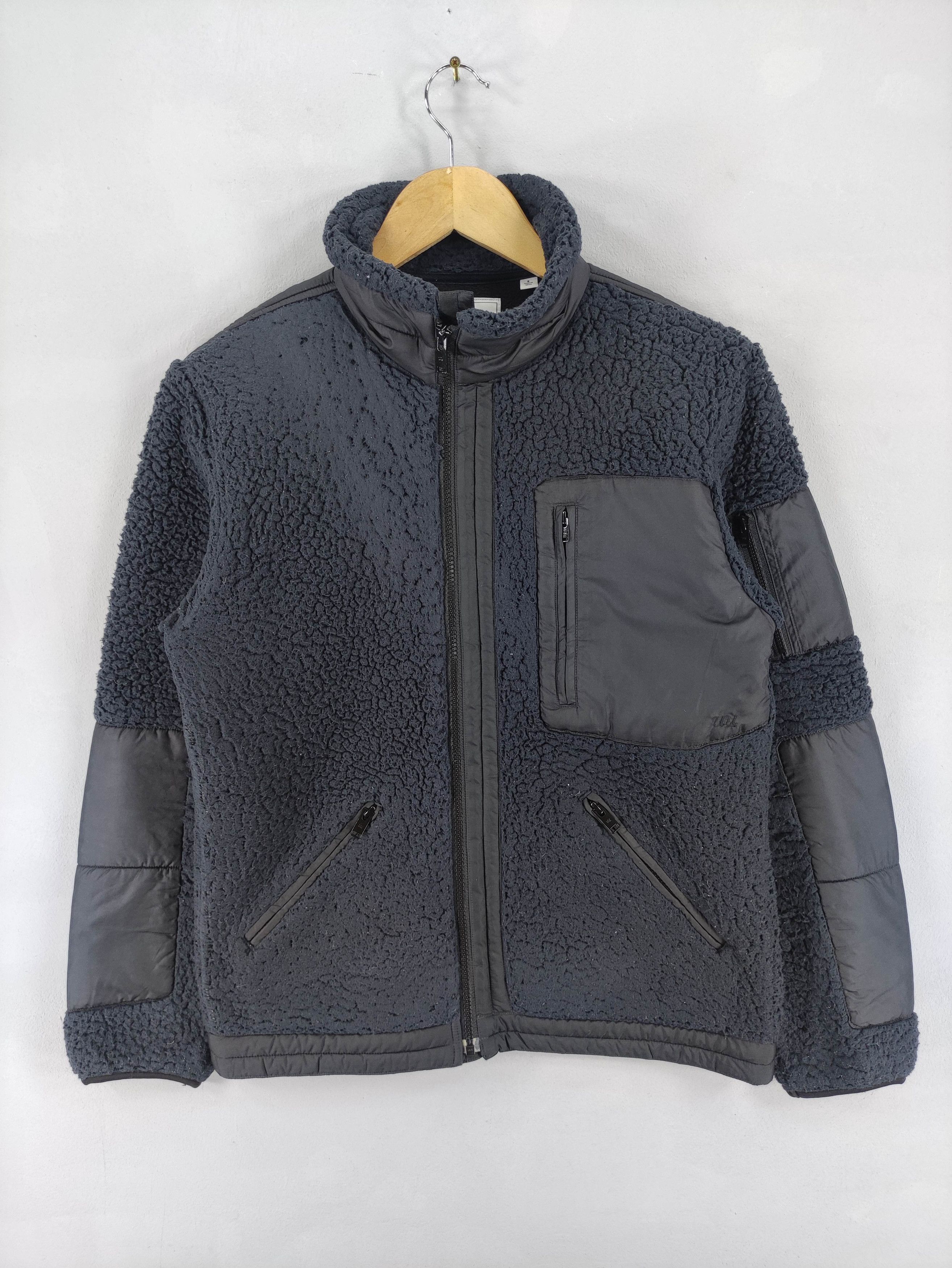 Jun Takahashi Vintage Undercover Uniqlo Jun Takahashi Fleece Jacket Size US S / EU 44-46 / 1 - 1 Thumbnail