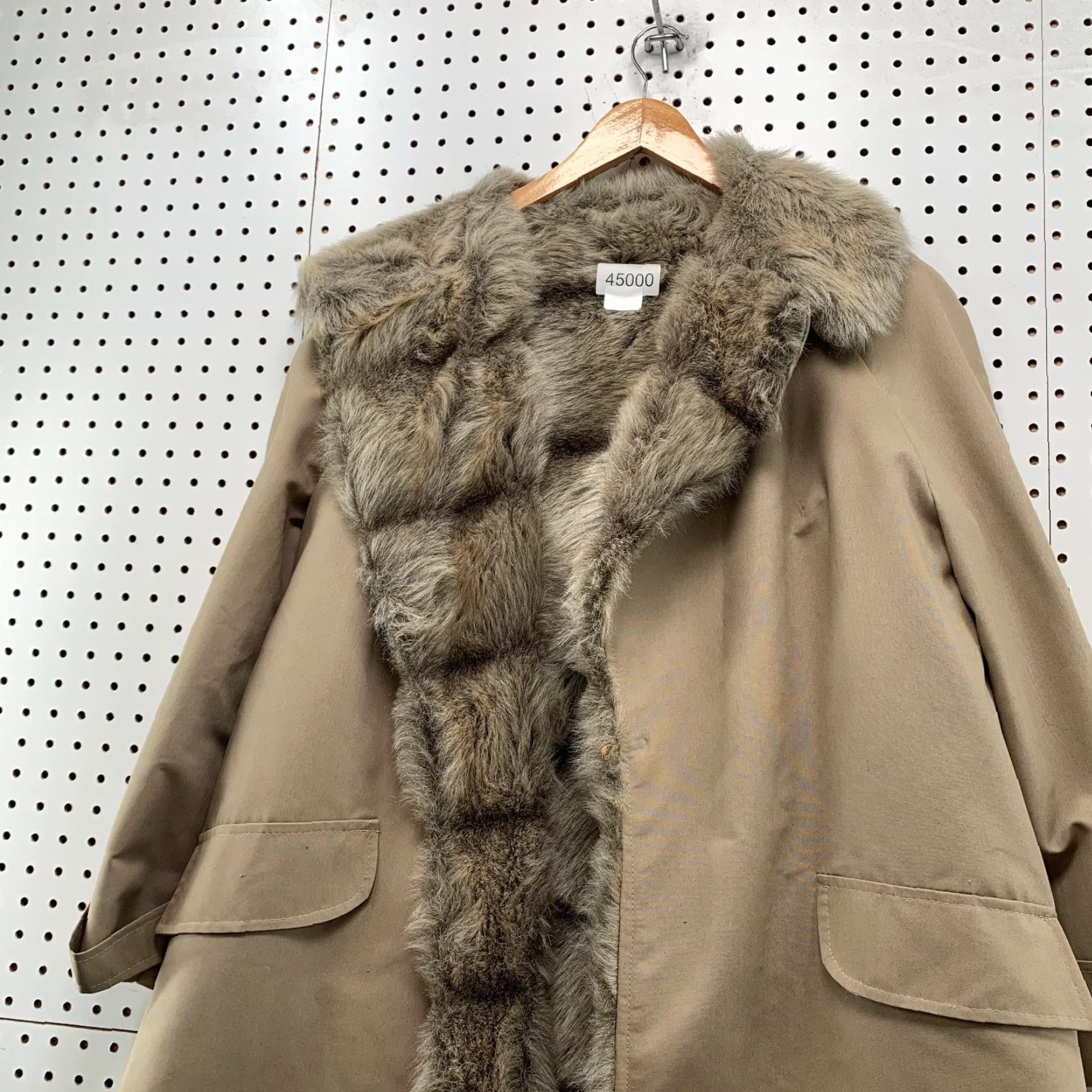 Vintage VINTAGE Montgomery Ward Trench Coat Womens Large Beige Faux Fur Penny Lane Coat Size L / US 10 / IT 46 - 4 Thumbnail