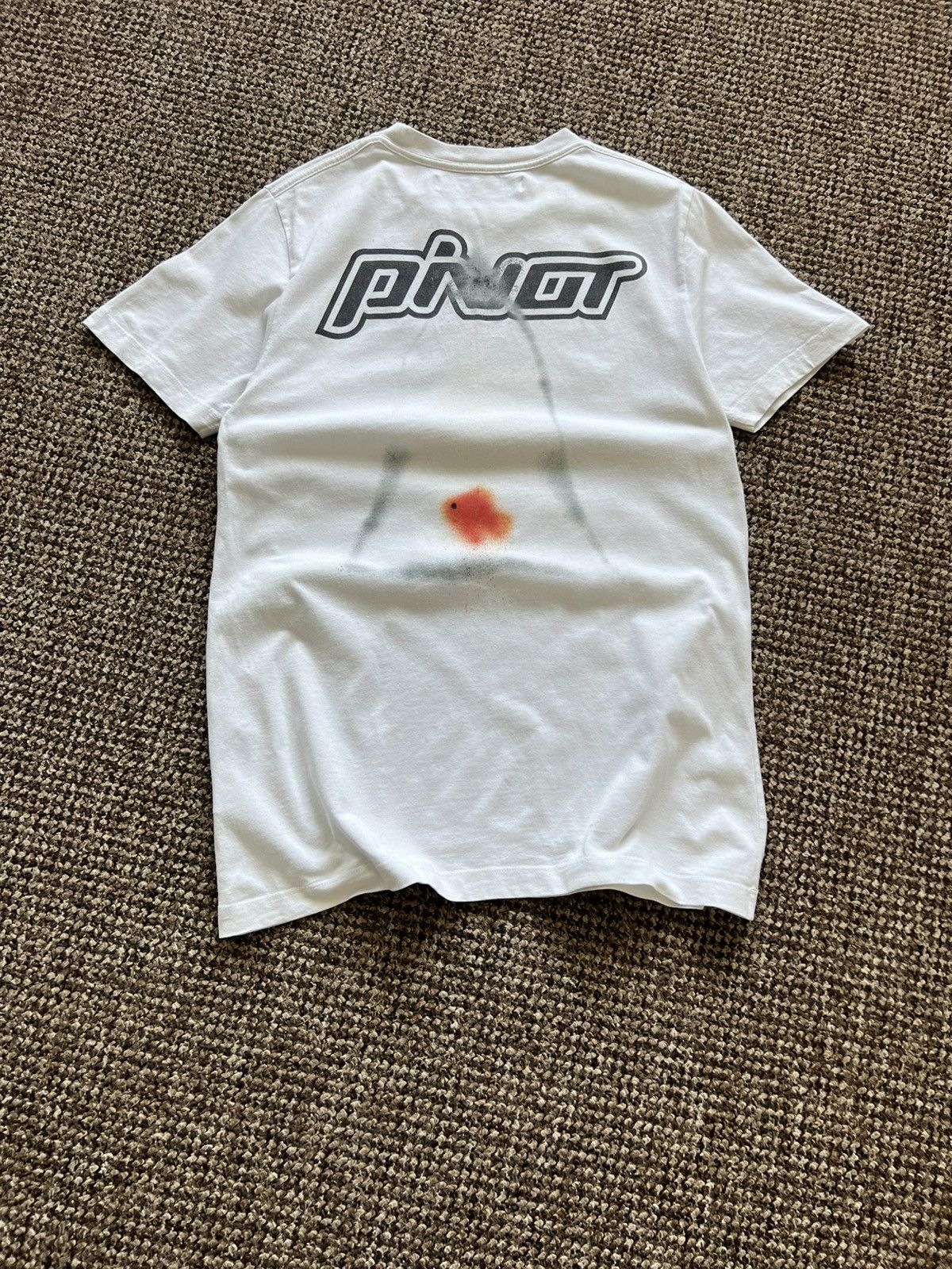 Off-White Off-White Pivot Fish White T Shirt Big Logo M Size Size US M / EU 48-50 / 2 - 3 Thumbnail