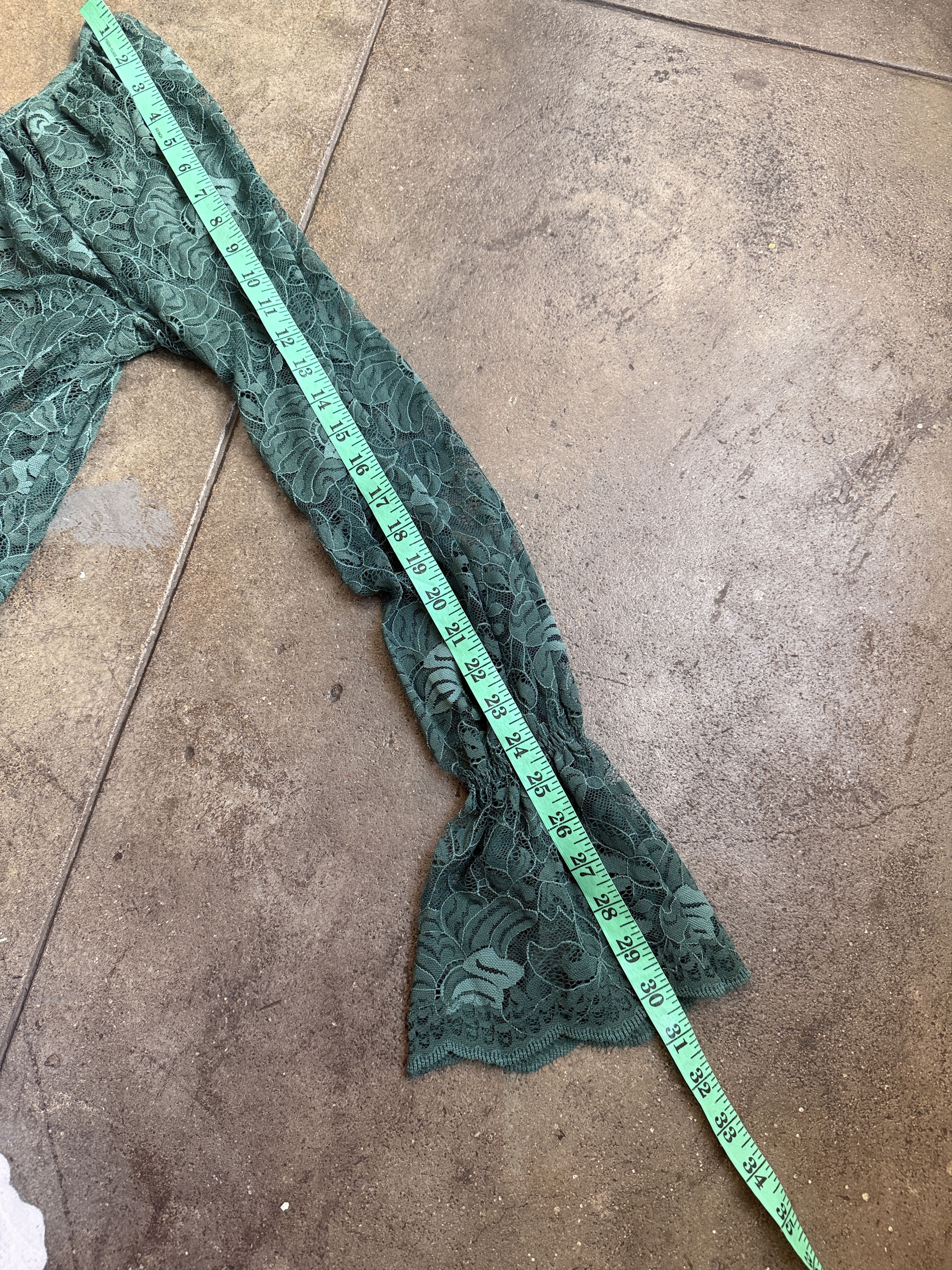 Vivienne Westwood 2019 Green Lace top w/ Oriental Pink - I have the set Size S / US 4 / IT 40 - 8 Thumbnail