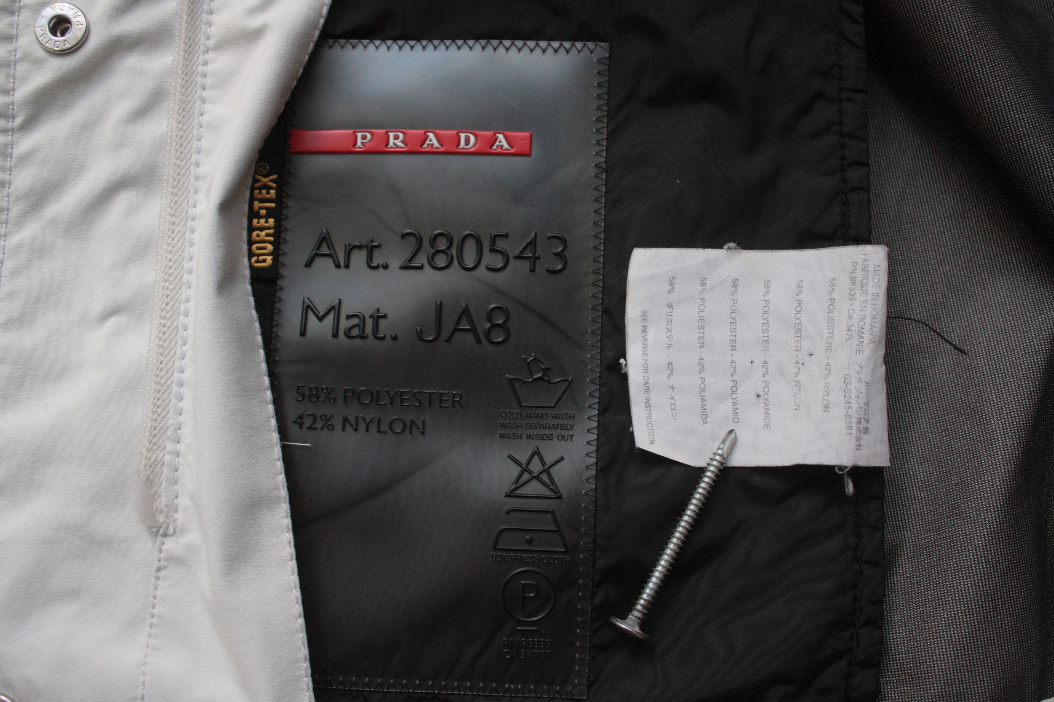 Prada Prada Gore-Tex Cream White Jacket Women's 44 Size M / US 6-8 / IT 42-44 - 13 Thumbnail