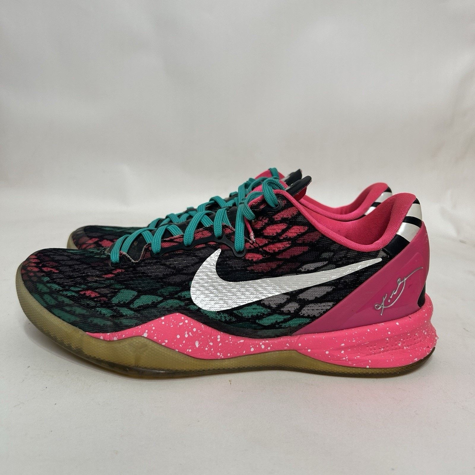 Nike Nike Kobe 8 ID “South Beach” Size US 7 / EU 40 - 7 Thumbnail