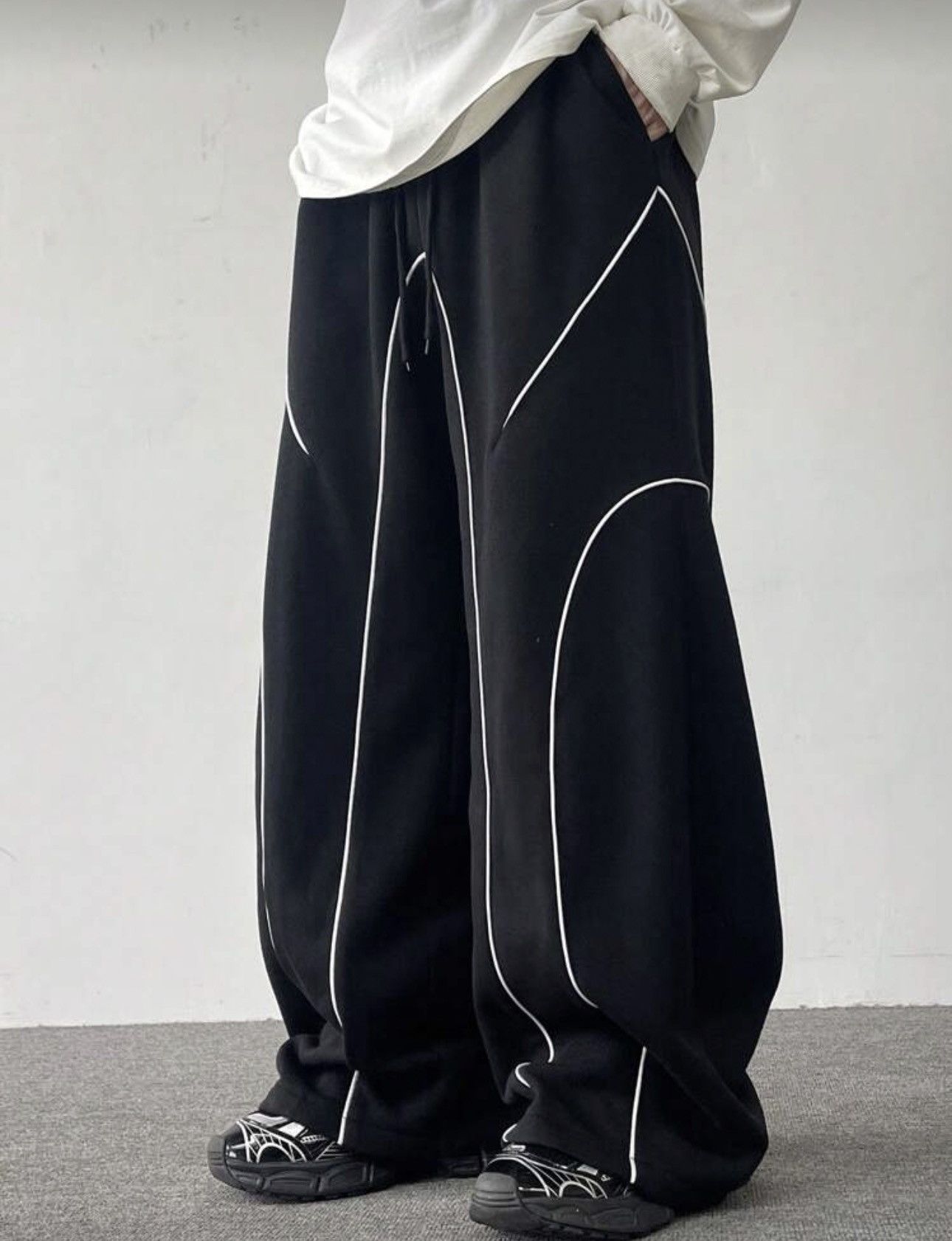 Japanese Brand ULTRA Baggy Curved Piping Sweatpants - Cyberpunk Streetwear Size US 30 / EU 46 - 5 Thumbnail