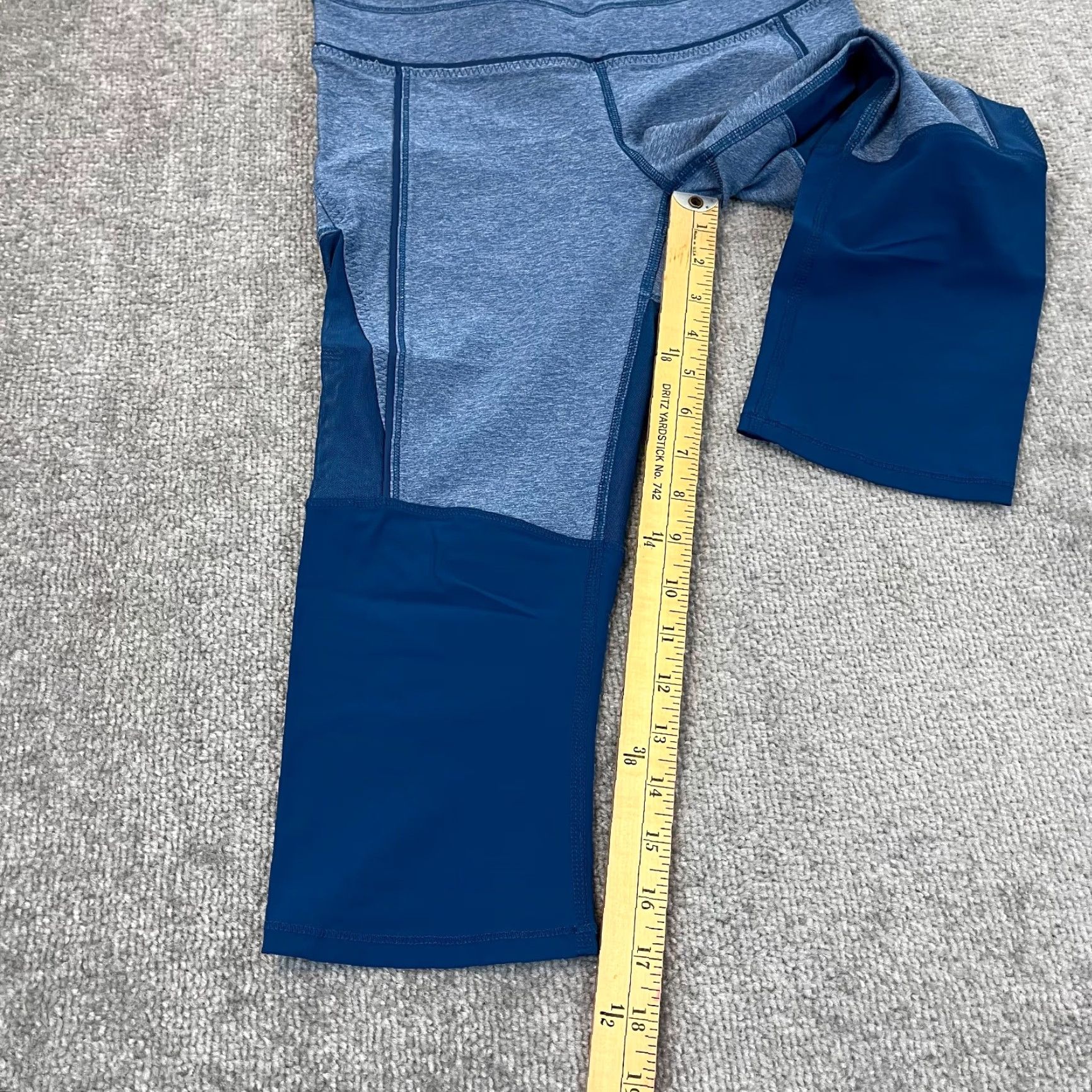 Lululemon LULUEMON Leggings Women Size 6 Blue 17" Capris Cropped Gym Pocket Training Tough Size 28" / US 6 / IT 42 - 7 Thumbnail