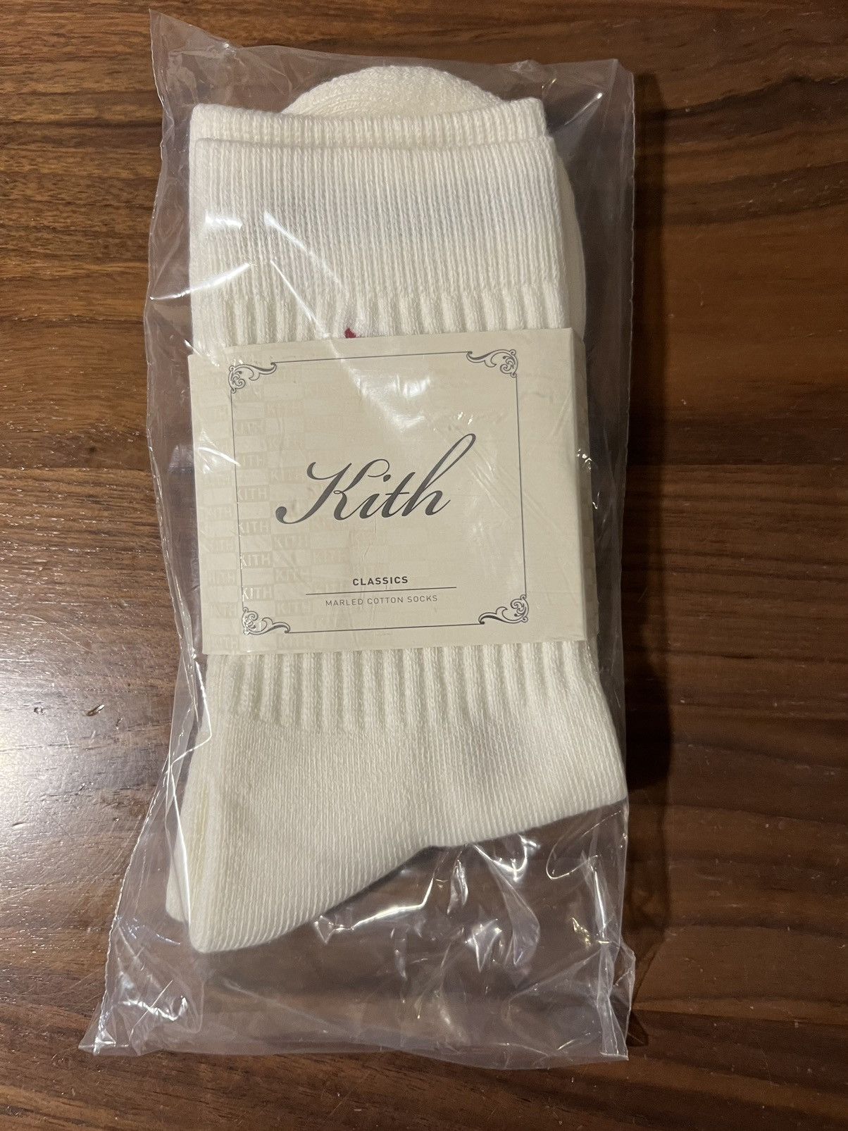 Kith Kith Big Apple Mid Crew Sock Socks White FW24 One Size NYC Size ONE SIZE - 4 Thumbnail