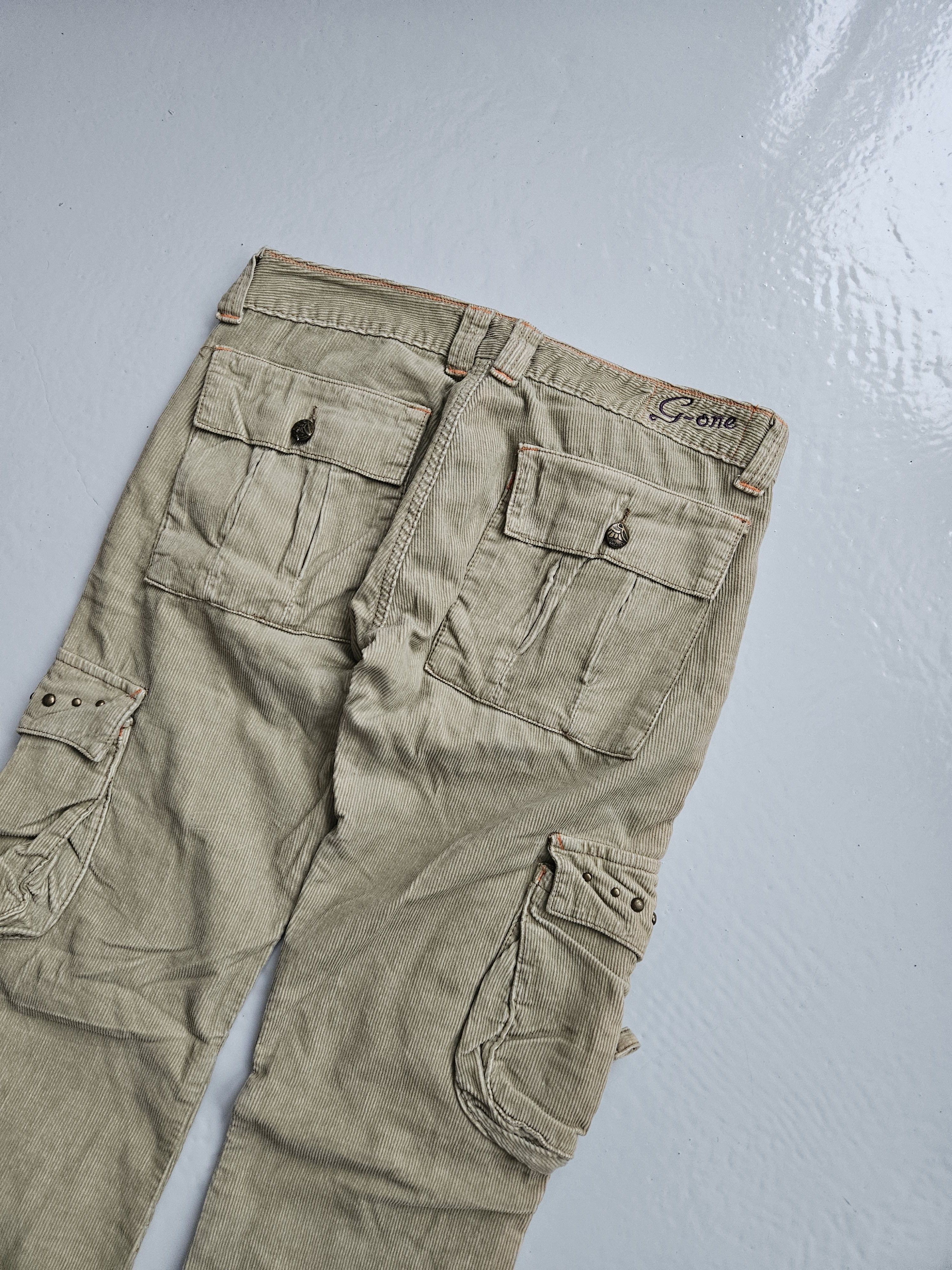 Vintage Vintage y2k corduroy studded bondage cargo flared pants Size 30" / US 8 / IT 44 - 9 Thumbnail