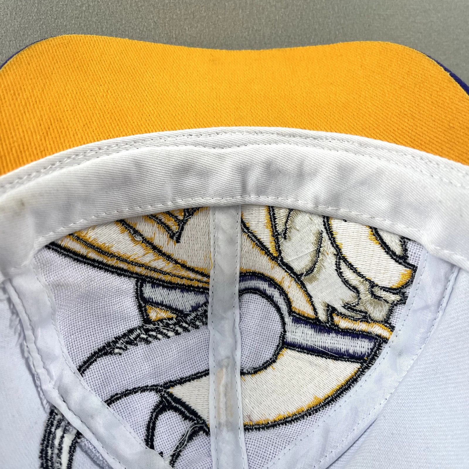 NFL × The Game × Vintage Vintage Minnesota Vikings Hat Snapback The Game Big Logo NFL Size ONE SIZE - 7 Thumbnail