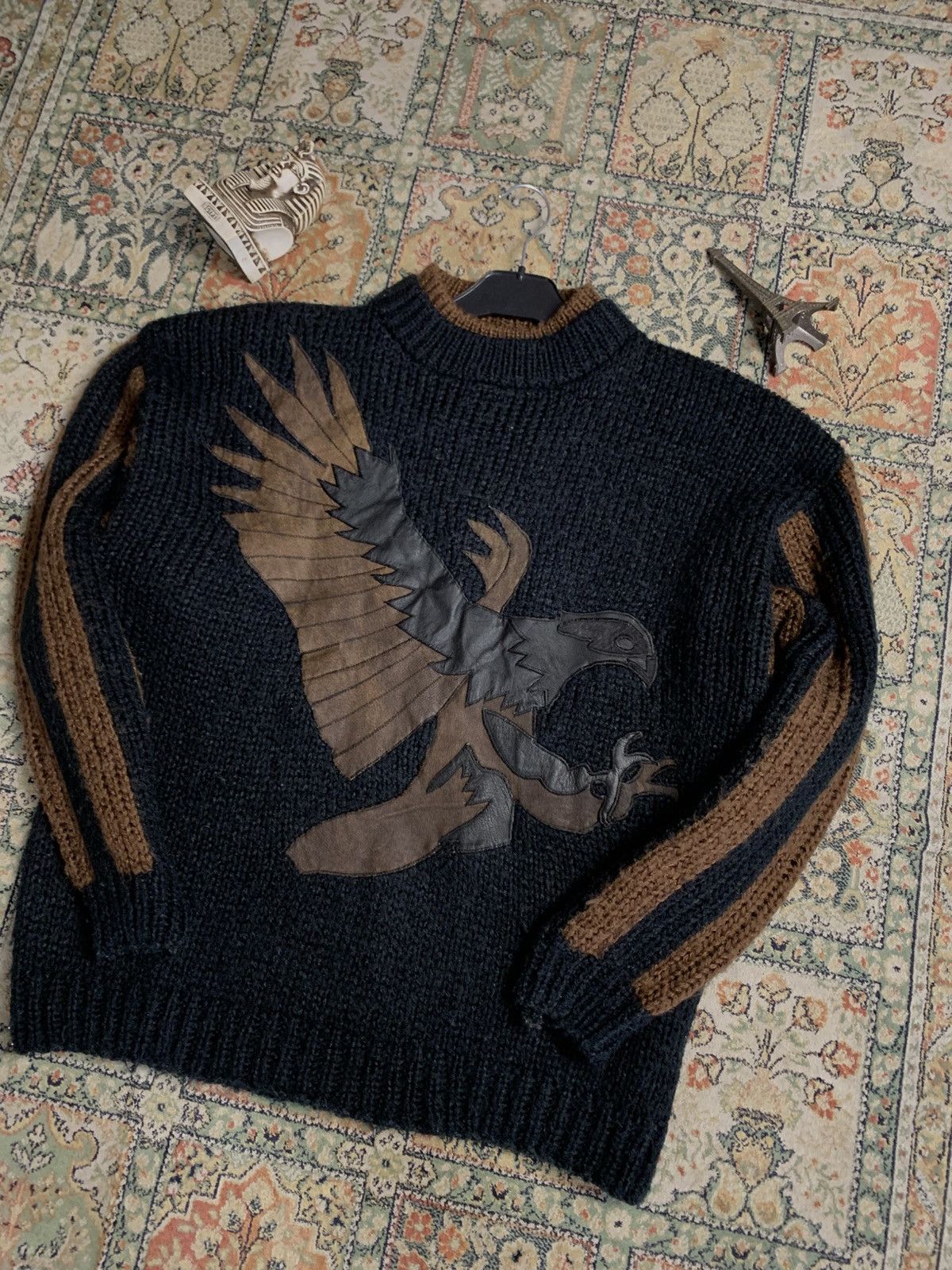Japanese Brand × Other × Vintage Vintage Street Scenes Korean sweater Eagle leather logo ! Size US M / EU 48-50 / 2 - 2 Thumbnail