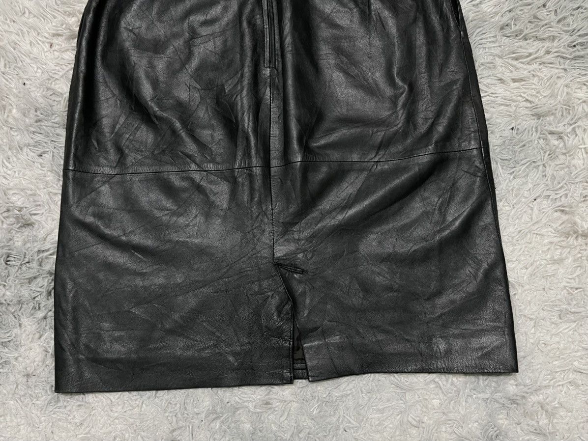 Fendi 80s FENDI LAMB LEATHER MINI SKIRT RARE SIDE POCKET Size 28" / US 6 / IT 42 - 3 Thumbnail