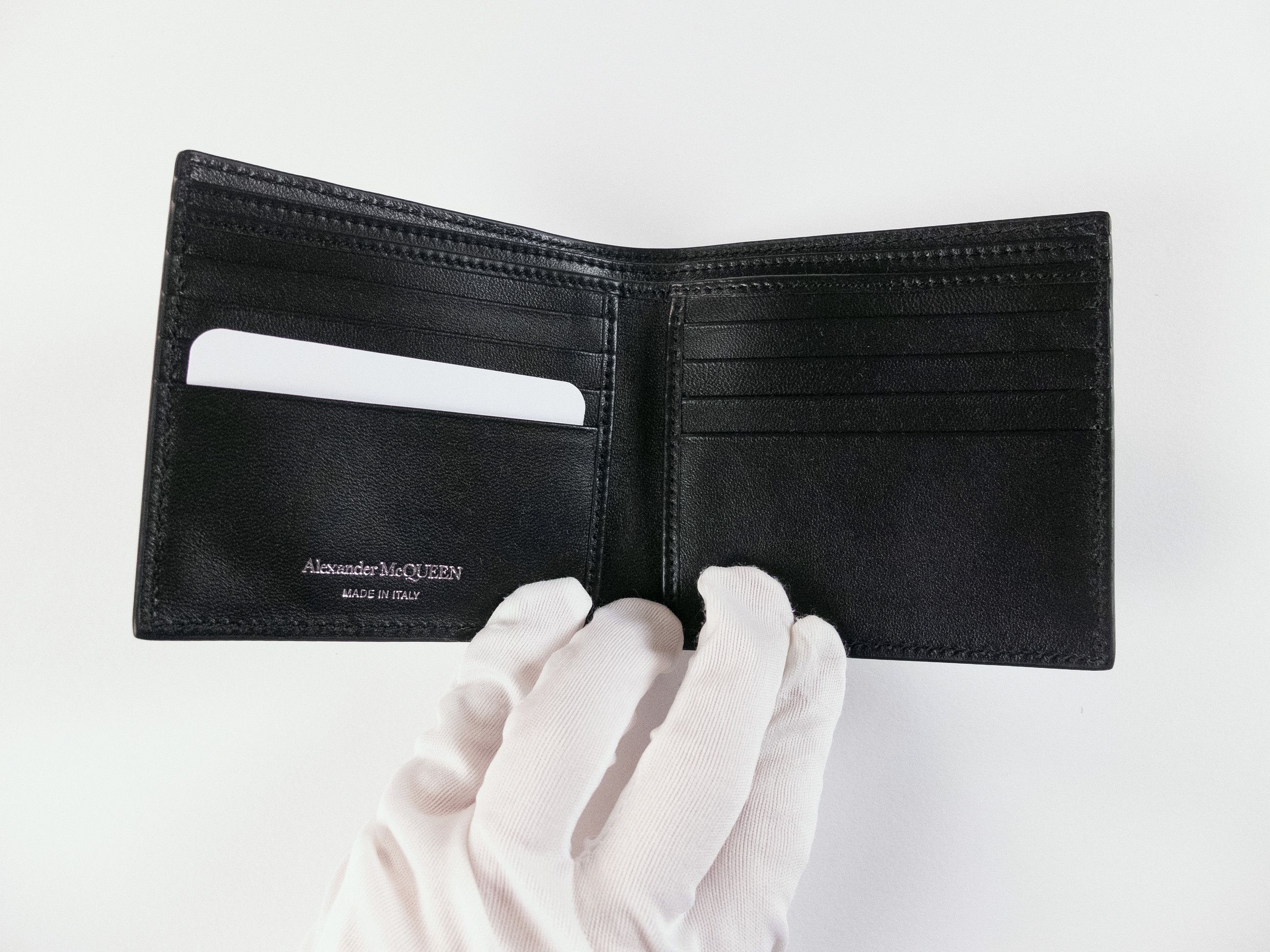 Alexander McQueen ALEXANDER MCQUEEN silver graffiti logo leather wallet q Size ONE SIZE - 5 Thumbnail
