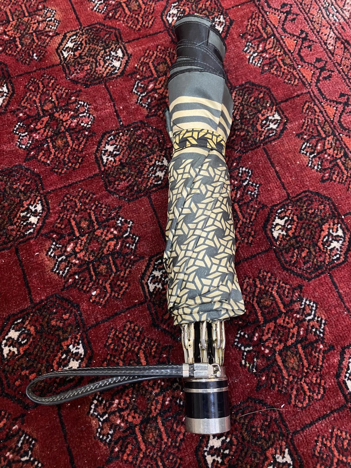 Yves Saint Laurent Vintage over pront Yves Saint Lauren folding umbrella Size ONE SIZE - 7 Thumbnail