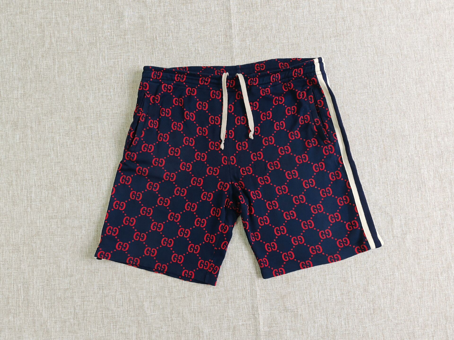 Gucci Gucci Men's Monogram Shorts Size US 36 / EU 52 - 1 Thumbnail