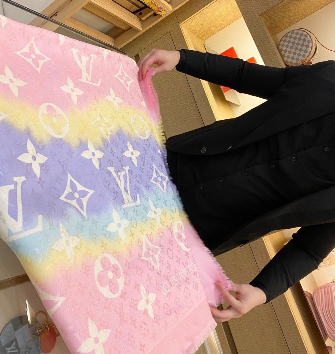 Louis Vuitton Louis Vuitton Multi Scarf M Men Size ONE SIZE - 1 Thumbnail