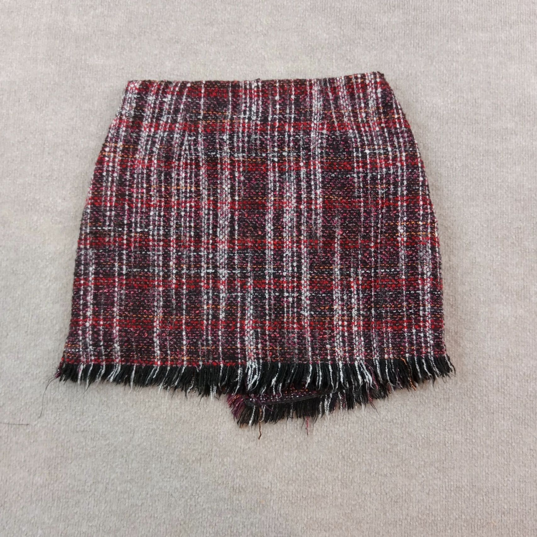 Bershka Bershka Skirt Womens Medium Red Black Straight Short Buttons Office Asymmetrical Size 32" / US 10 / IT 46 - 6 Thumbnail