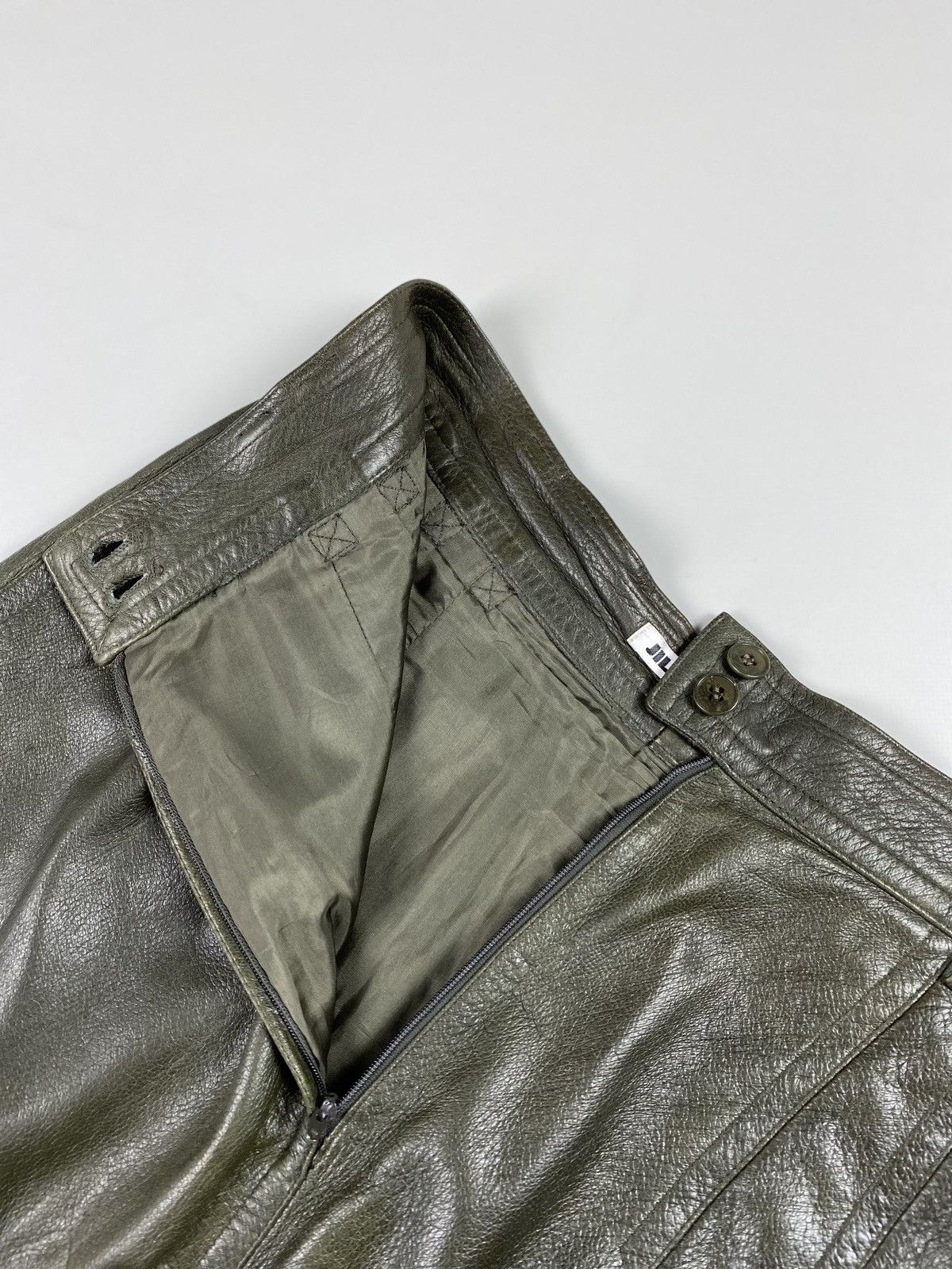 Jil Sander × Vintage Jil Sander vintage ladies leather skirt size 40 Size 27" / US 4 / IT 40 - 12 Thumbnail