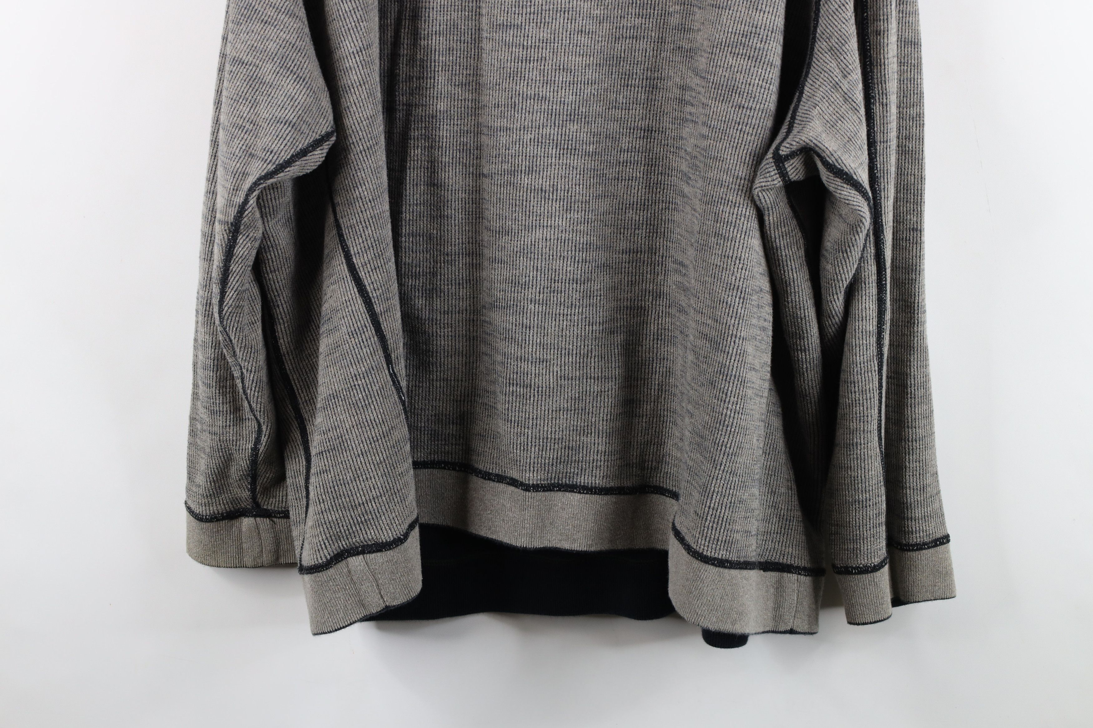 Tommy Bahama Vintage Tommy Bahama Reversible Crewneck Sweater Dark Gray Size US XXL / EU 58 / 5 - 16 Thumbnail