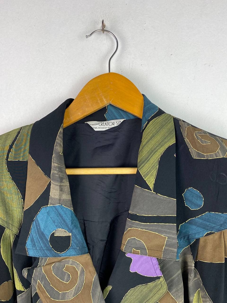 Japanese Brand japanese brand floral silky jacket nice design Size XL / US 12-14 / IT 48-50 - 2 Thumbnail