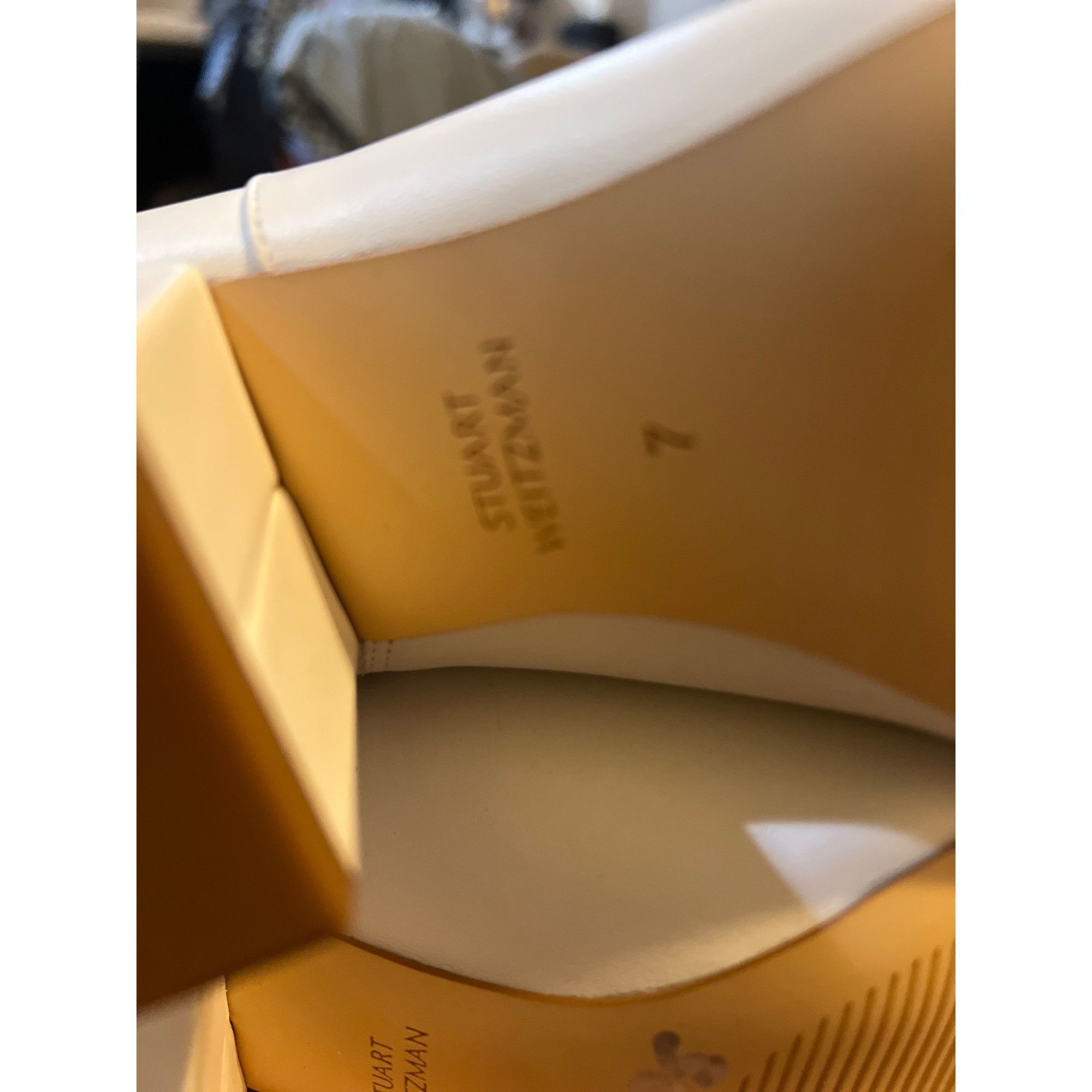 Stuart Weitzman Stuart Weitzman Avenue 75 Block White Heels NWB - Size 7B (3 Size US 7 / IT 37 - 7 Thumbnail