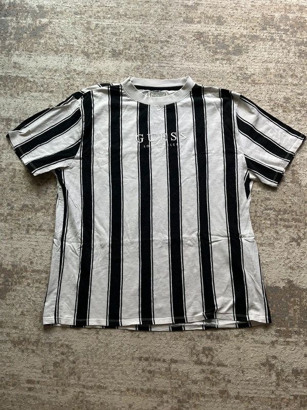 Guess Guess Sz XL Stripped Retro T-Shirt Heavy Cotton Rare Size US XL / EU 56 / 4 - 1 Thumbnail