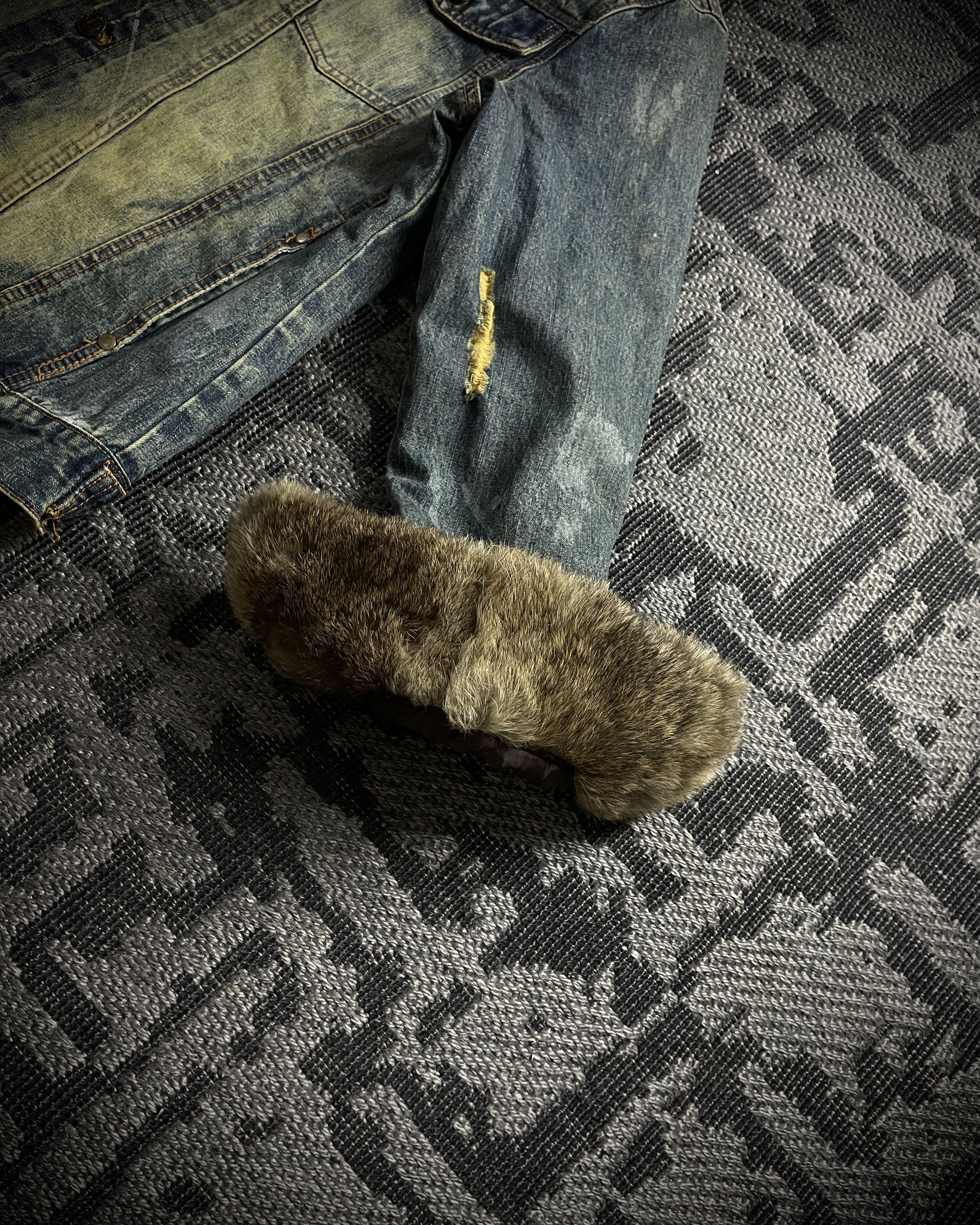 In The Attic In The Attic Raccoon Fur Distressed Jeans Jacket Size US S / EU 44-46 / 1 - 6 Thumbnail