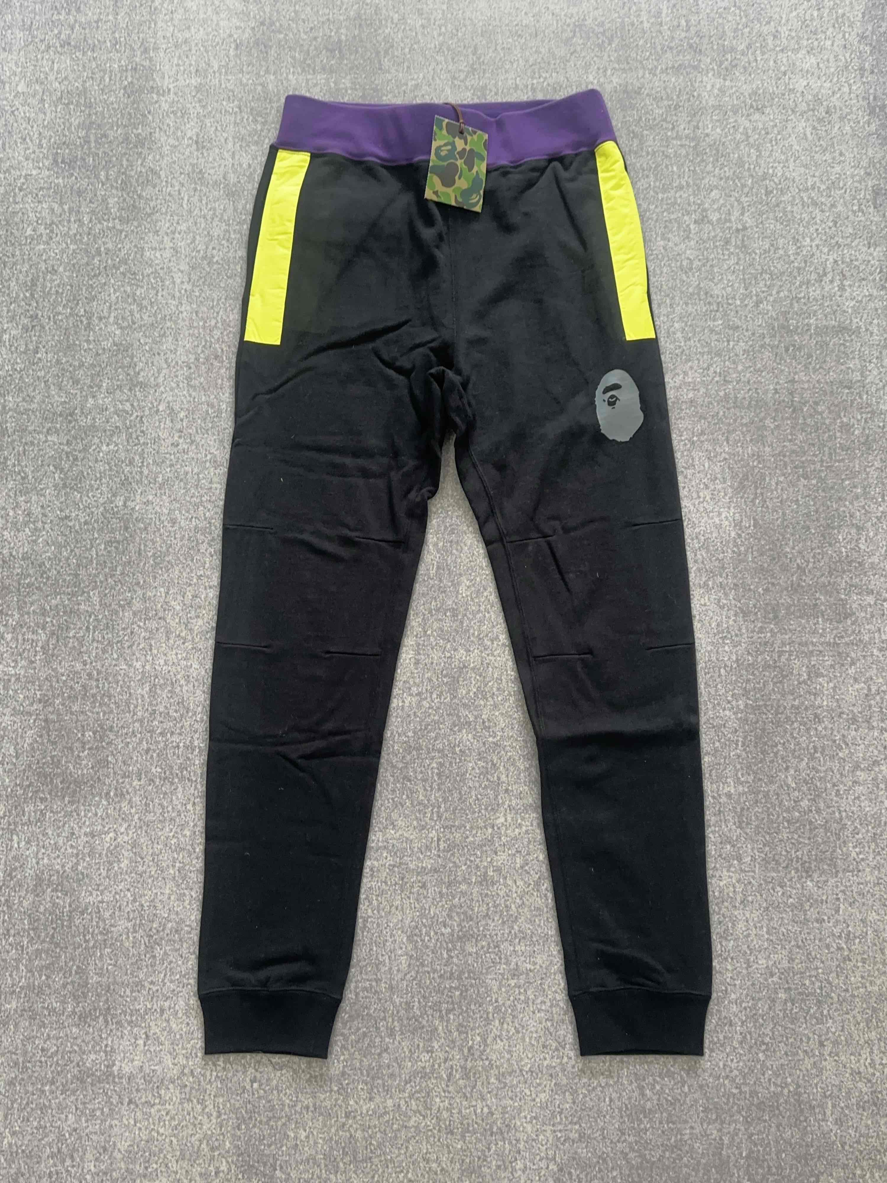 Bape A BATHING APE Logo Sweatpants Size S Size US 30 / EU 46 - 1 Thumbnail