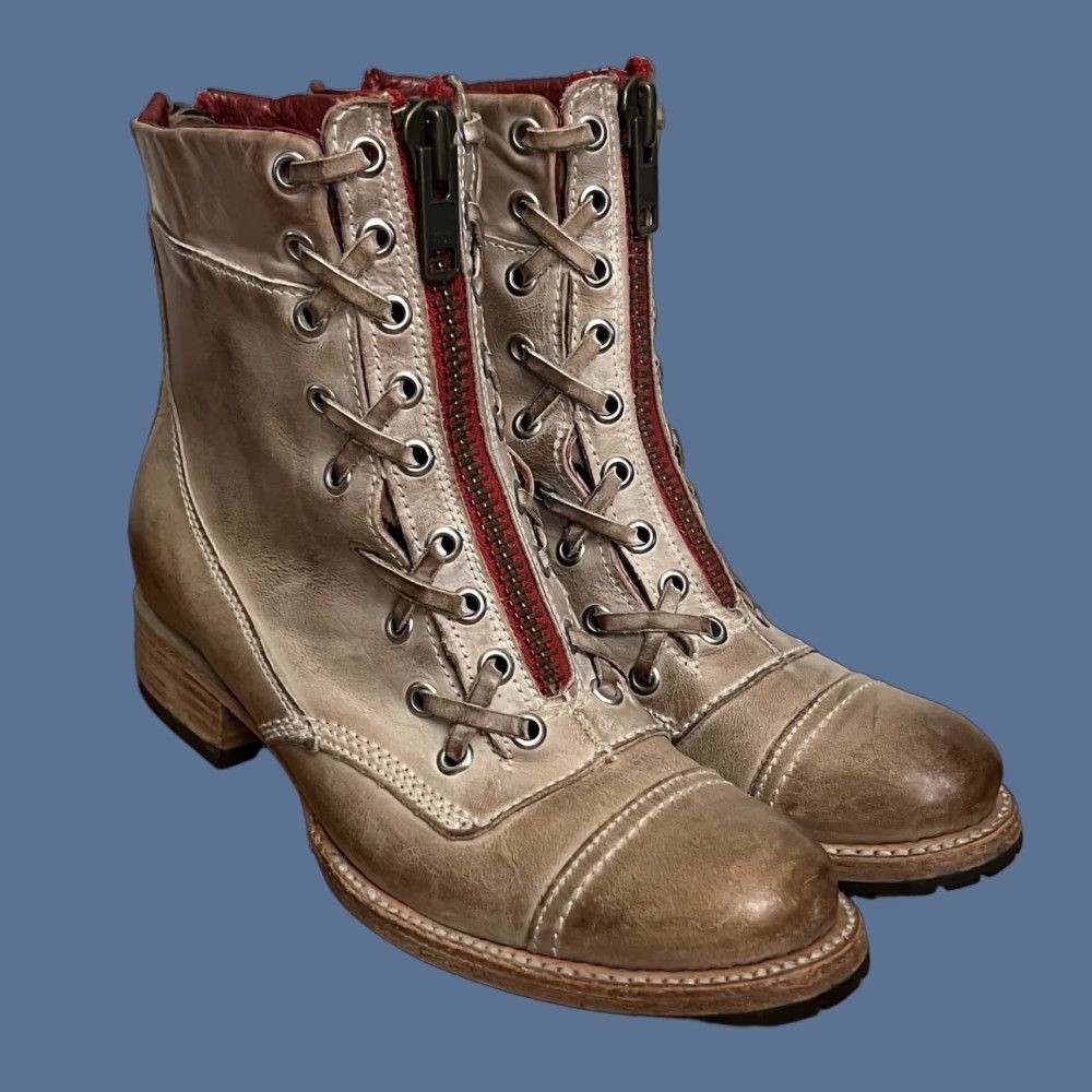 FREEBIRD VINTAGE Freebird By Steven Boots Women 7 Tan Lace Combat EUC Liverpool Leather Ankle Block Heel 50s Theme Size US 7 / IT 37 - 1 Thumbnail