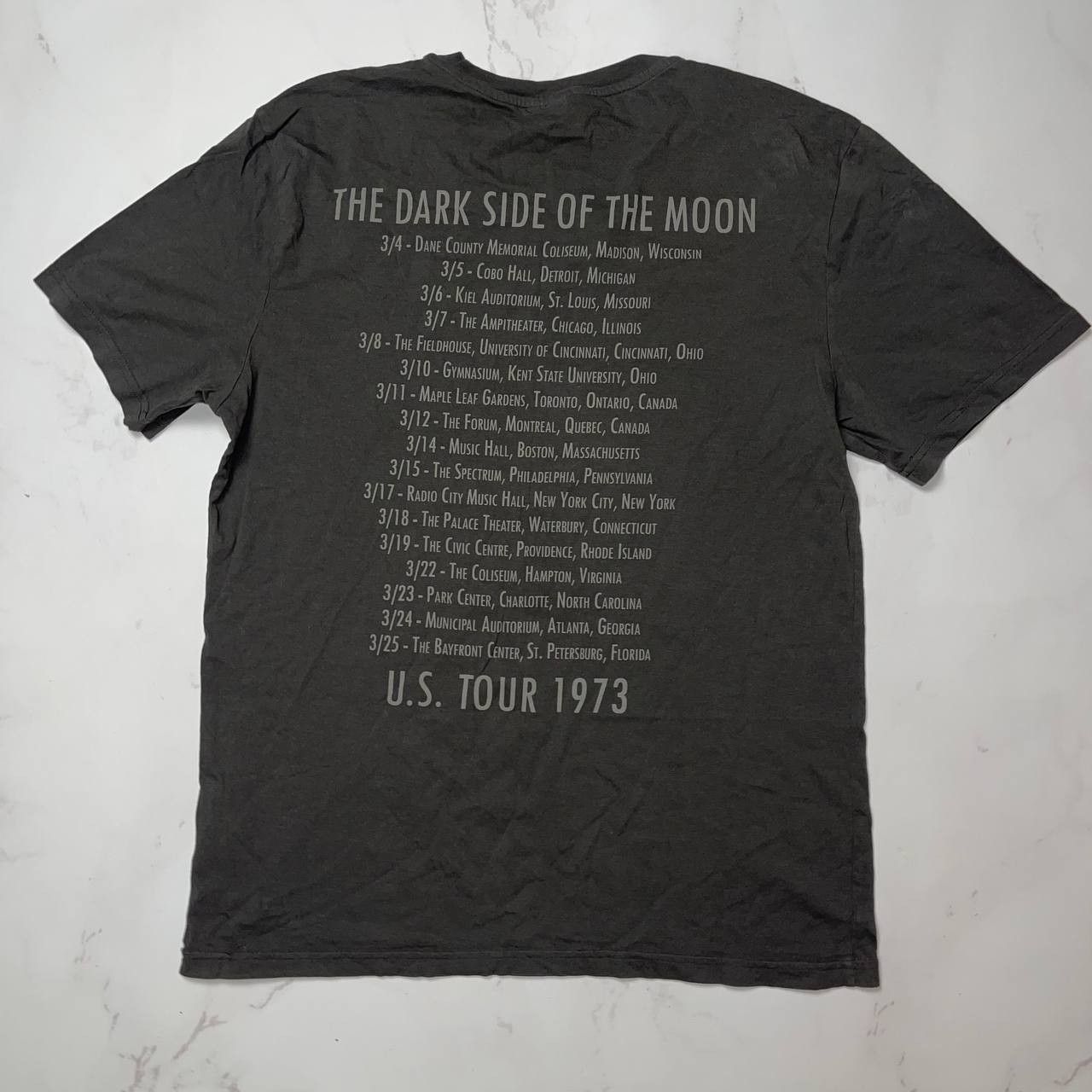 Vintage Pink Floyd Black Dark Side Of The Moon Graphic Logo Rock Tee Size US M / EU 48-50 / 2 - 7 Thumbnail