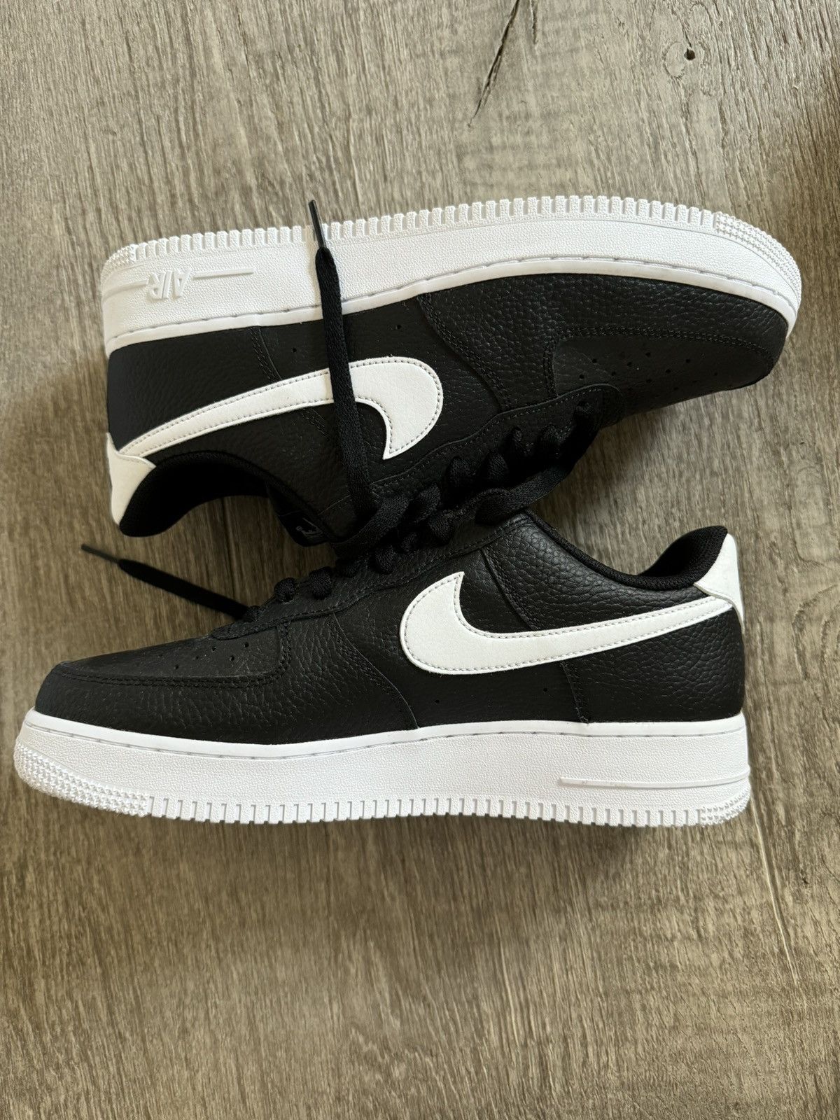 Nike Air Force Ones Black/White Size US 10.5 / EU 43-44 - 2 Thumbnail