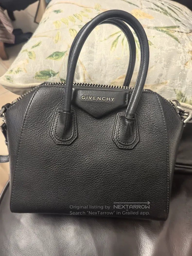 Givenchy Givenchy Classic Bag Size ONE SIZE - 1 Thumbnail
