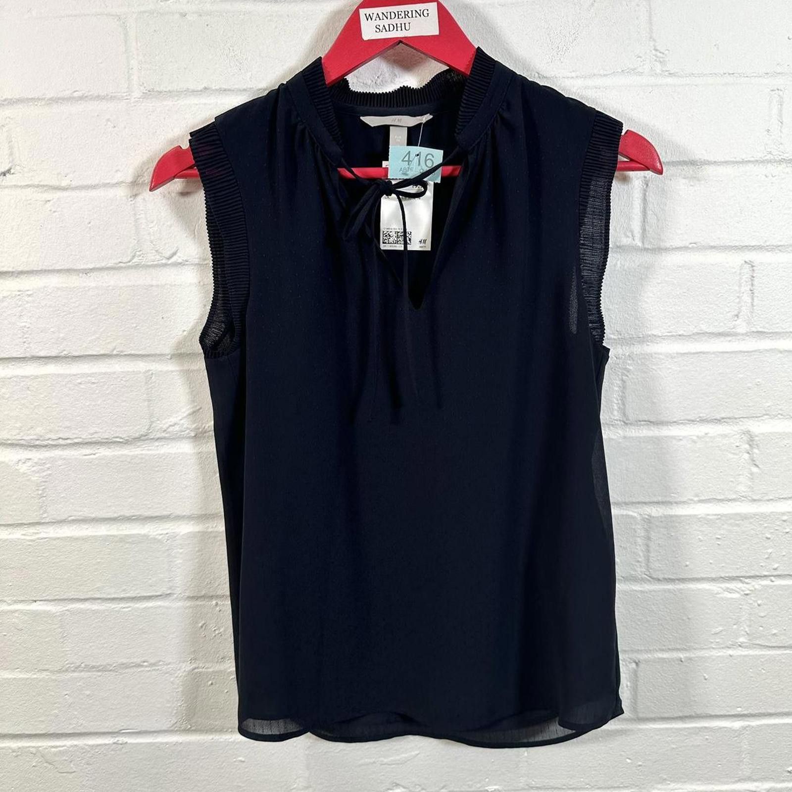 H&M H&M Women's Black and Navy Blous Size XS / US 0-2 / IT 36-38 - 1 Thumbnail