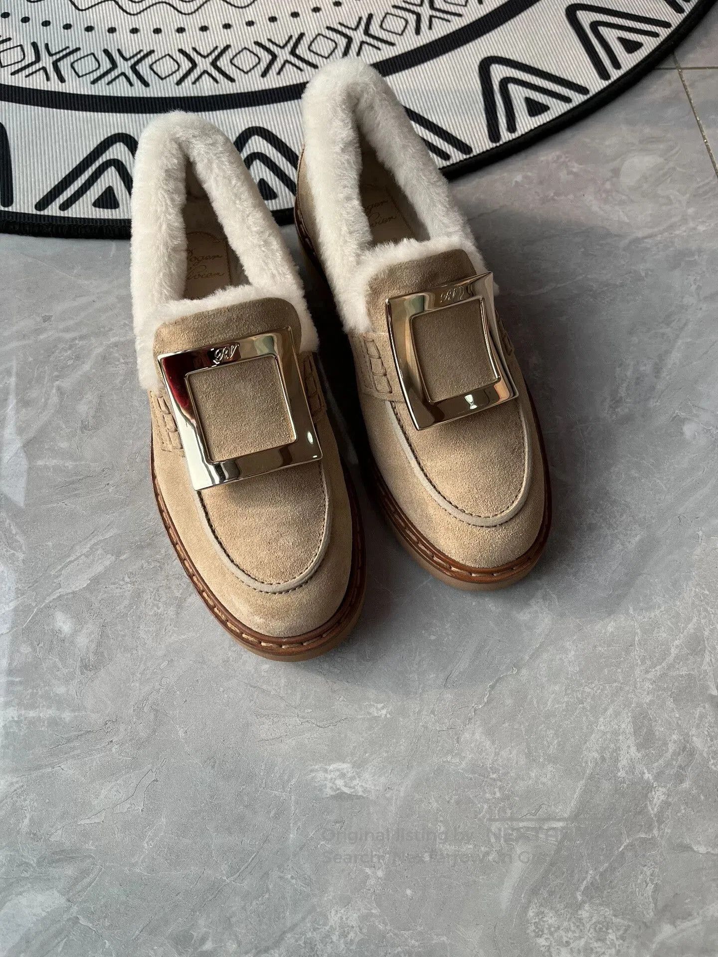 Roger Vivier RV Loafers Size 37. Size US 6 / IT 36 - 1 Thumbnail