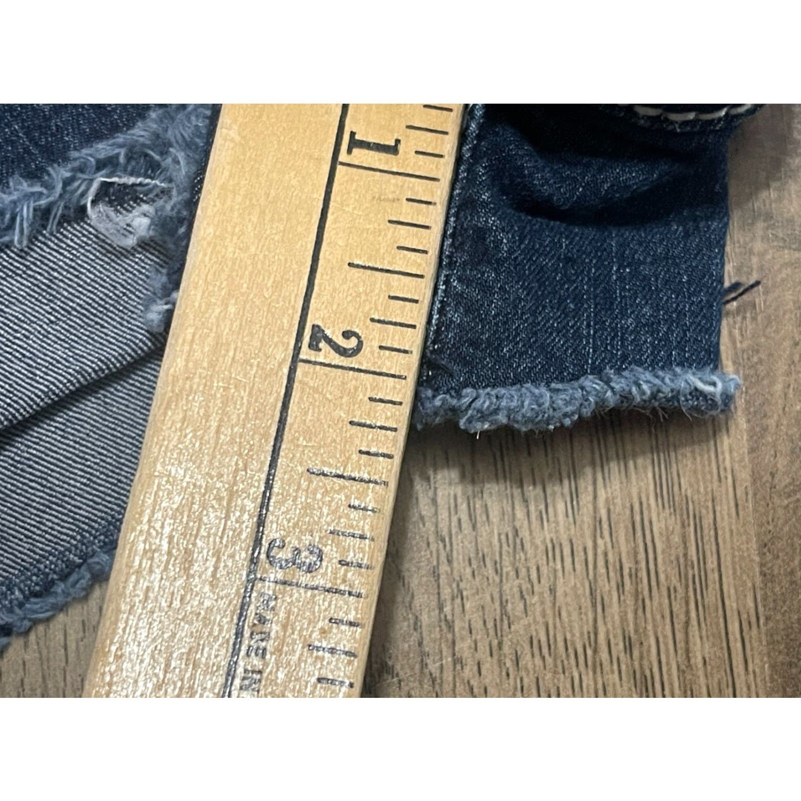 Vintage Zco Jeans Shorts, Women's Size 13, Denim, Blue, Cut-Off Pockets, 9 in Inseam, Regular Fit, Juniors, Flat Front, Button, Solid, Vintage No Size 34" / US 12 / IT 48 - 7 Thumbnail