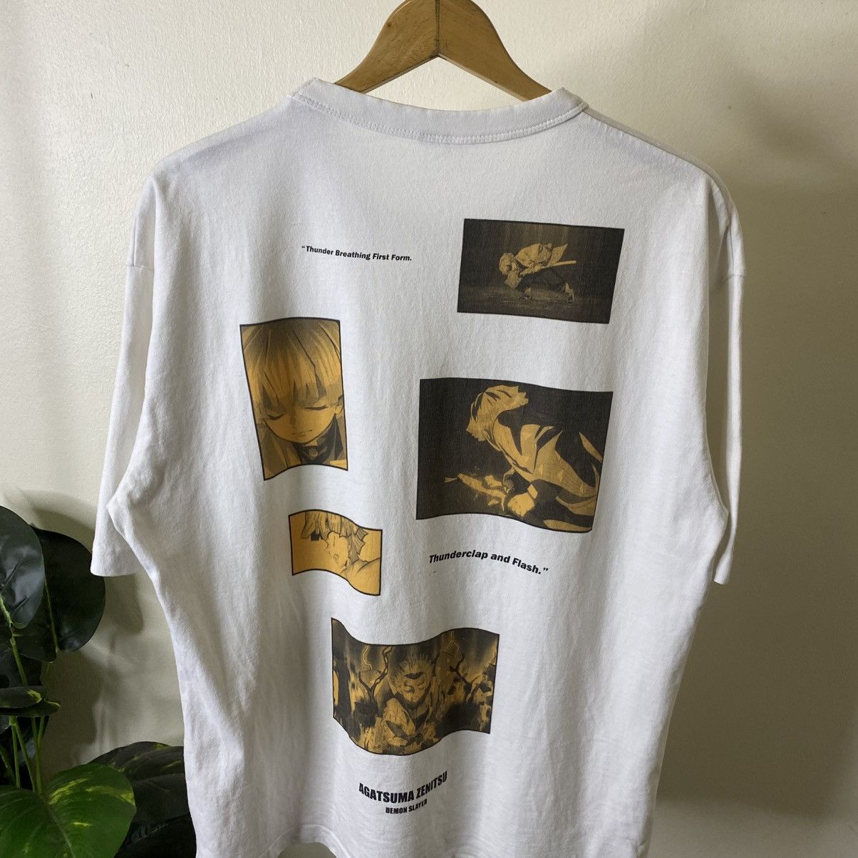 Anime GU x Demon Slayer Agatsuma Zenitsu Japanese Manga Series Tee Size US L / EU 52-54 / 3 - 2 Thumbnail