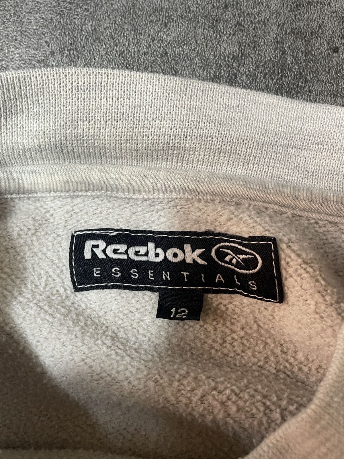 Reebok 🔥RARE🔥Reebok Vintage Y2K Sweatshirt Crewneck Rare Boxy Fit Size US XS / EU 42 / 0 - 4 Thumbnail