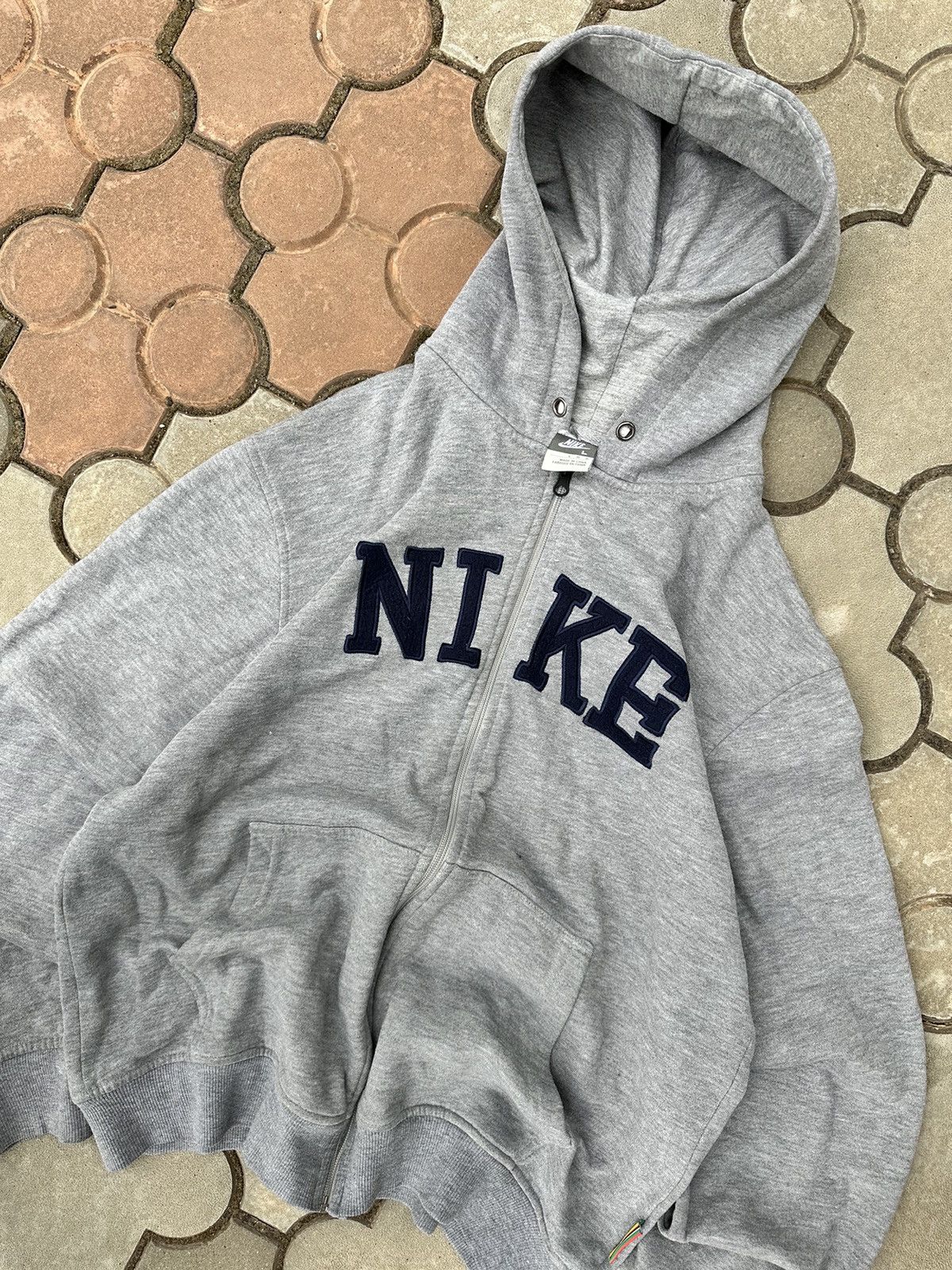 Nike × Vintage Vintage Nike Spell Out Y2K Zip Hoodie Big Logo Size US L / EU 52-54 / 3 - 3 Thumbnail