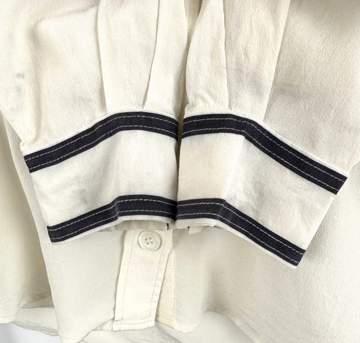 Burberry Burberry White Silk Pocket Letter Shirt K12 Size XS / US 0-2 / IT 36-38 - 5 Thumbnail