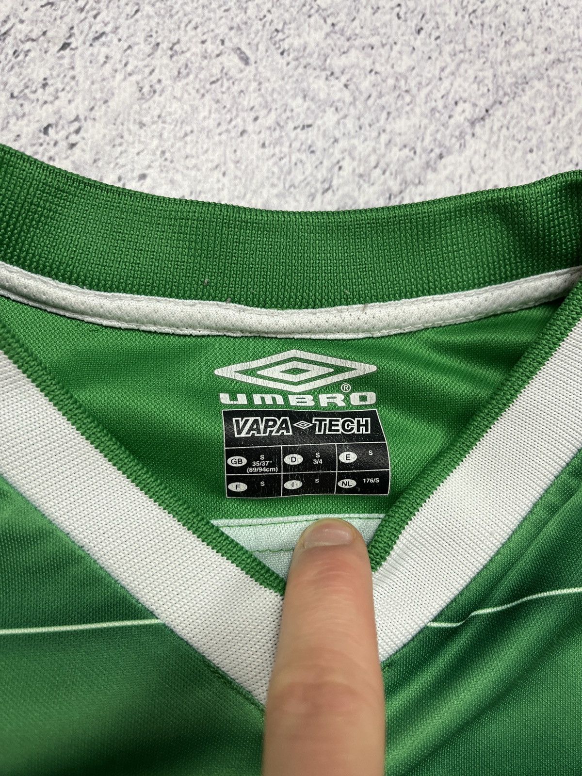Umbro × Vintage Umbro Ireland 2003 National Home Football Soccer Jersey Duff Size US S / EU 44-46 / 1 - 8 Thumbnail