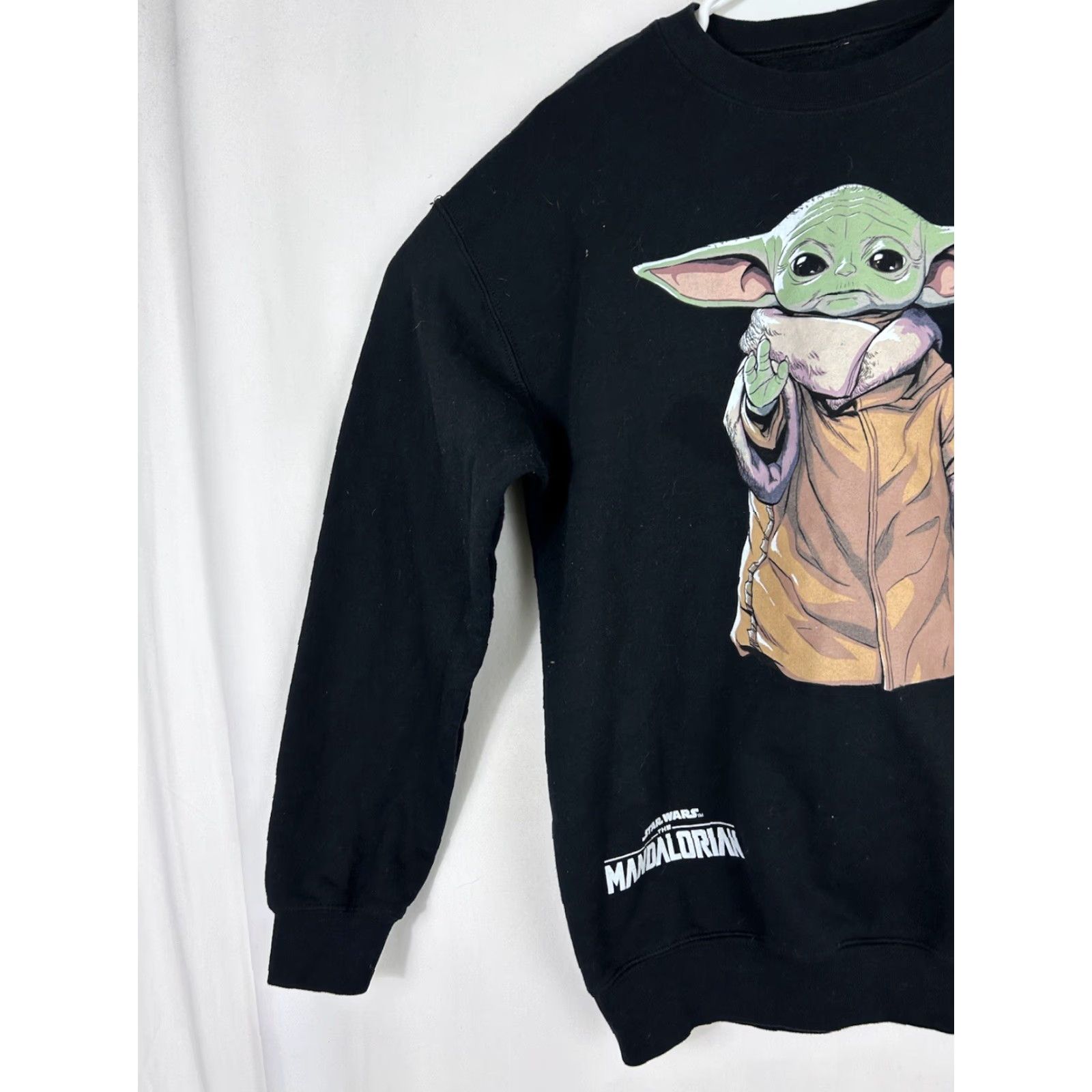 Star Wars Star Wars Mens M Mandalorian Grogu Crewneck Pullover Sweatshirt Black Mens Size US M / EU 48-50 / 2 - 2 Thumbnail