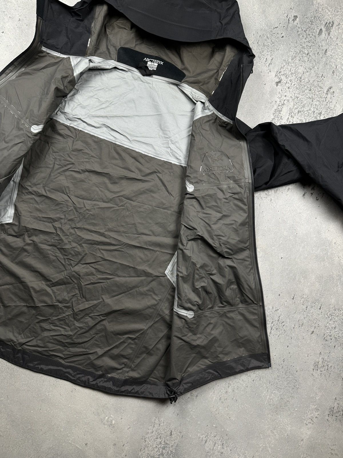 Arc'teryx Arc'teryx Zeta LT Gore-Tex Shell Jacket Black Lightweight Size US L / EU 52-54 / 3 - 10 Thumbnail