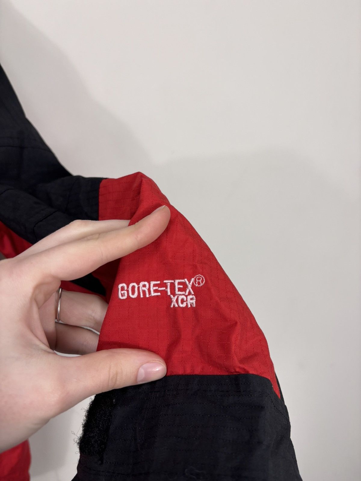 The North Face Vintage The North Face Men’s Summit Series Gore-Tex Jacket Size US S / EU 44-46 / 1 - 14 Thumbnail