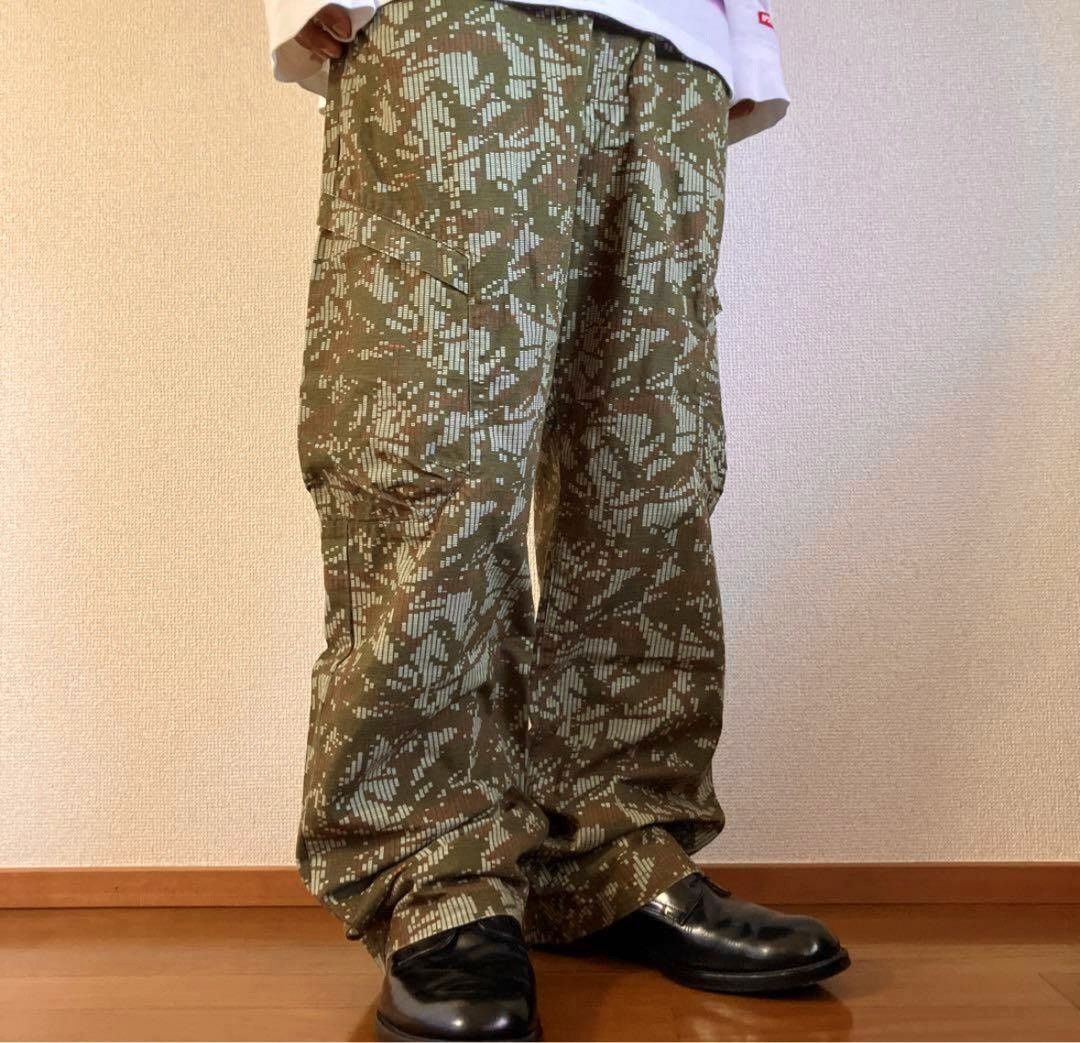Adidas 00s Vintage Adidas Digital Camouflage Cargo Pant Size US 32 / EU 48 - 4 Thumbnail