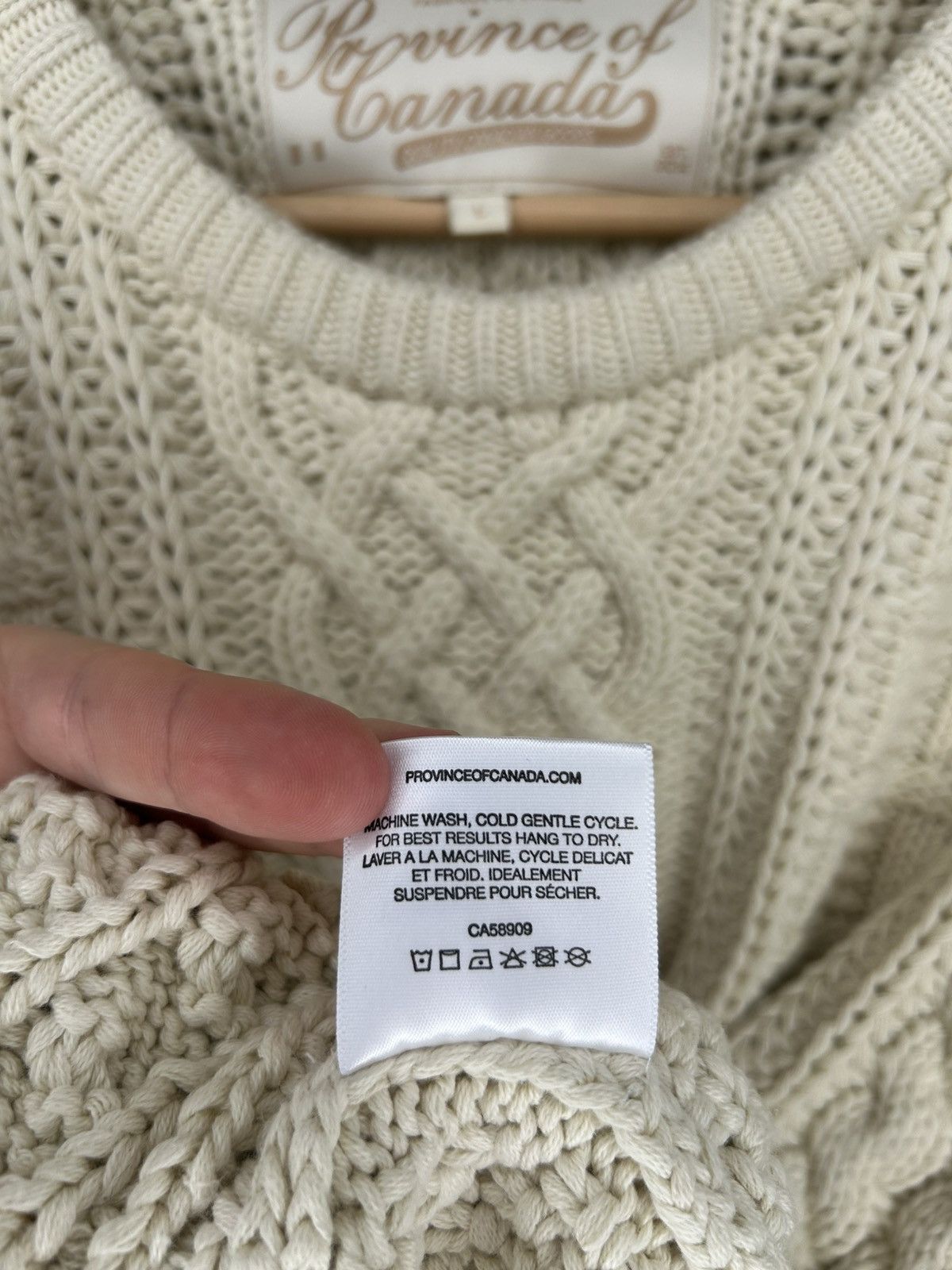 Vintage Province Of Canada White Cable Knit Sweater Size US L / EU 52-54 / 3 - 13 Thumbnail