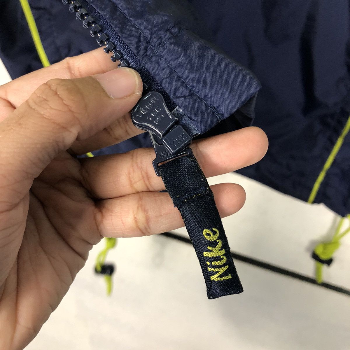 Nike Vintage Nike Swoosh Windbreaker — Electric Yellow Panel Size US M / EU 48-50 / 2 - 18 Thumbnail