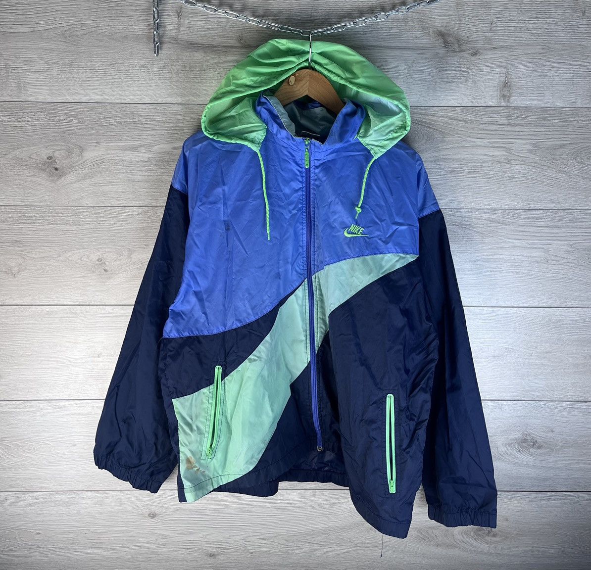 Nike Vintage men's jacket Nike size L made in Thailand y2k 1990s Size US L / EU 52-54 / 3 - 1 Thumbnail