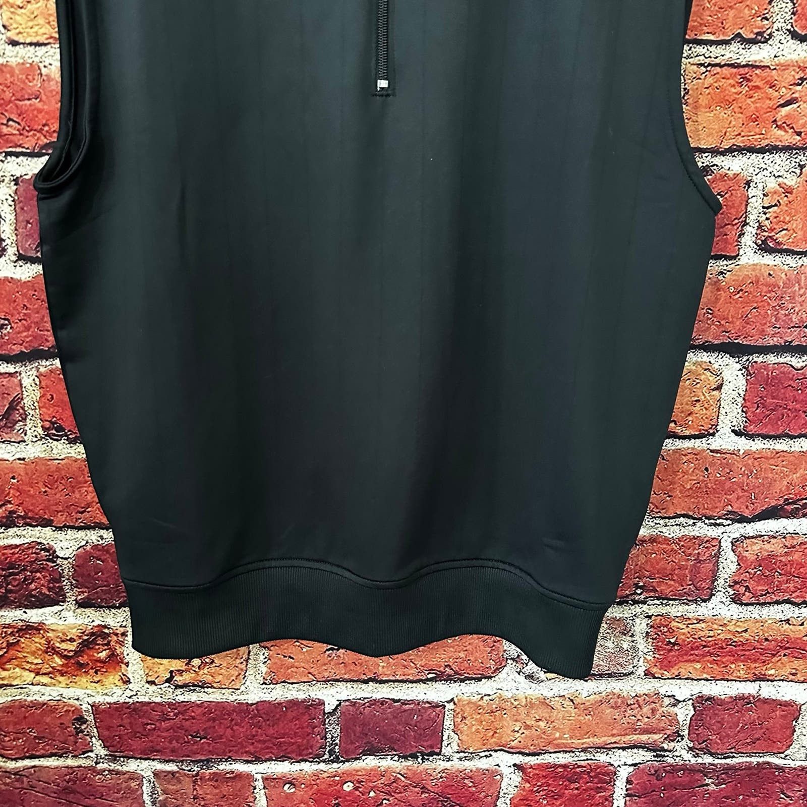 Footjoy Black footjoy vest size medium Size US M / EU 48-50 / 2 - 3 Thumbnail