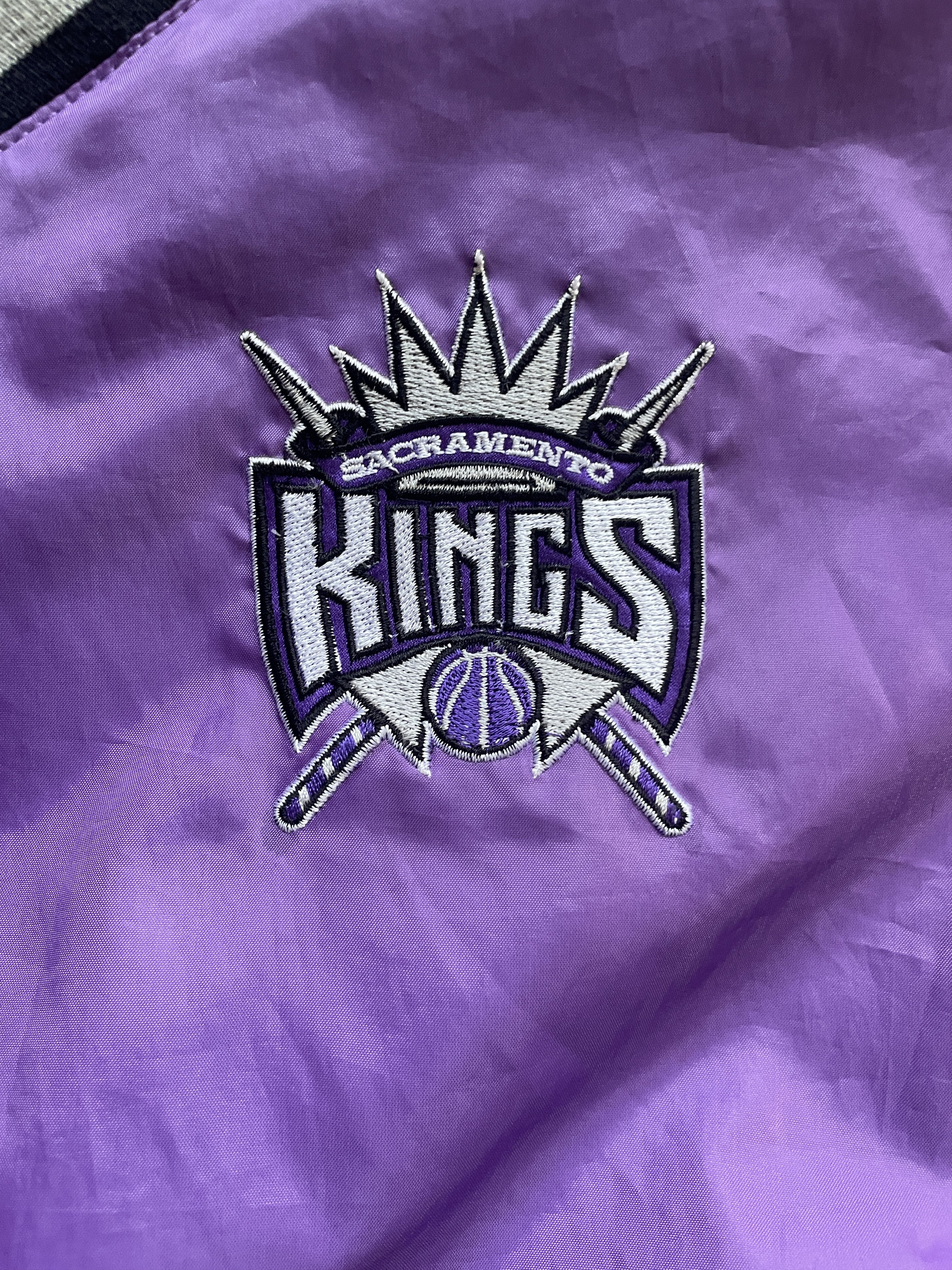 NBA Sacramento Kings Windbreaker Size US L / EU 52-54 / 3 - 4 Thumbnail