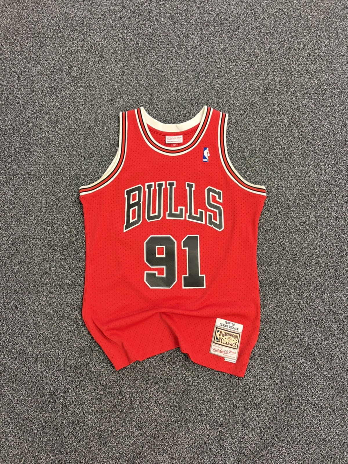 Mitchell & Ness Mitchell & Ness x Hardwood Classics Bulls D. Rodman Jersey Size US M / EU 48-50 / 2 - 2 Thumbnail