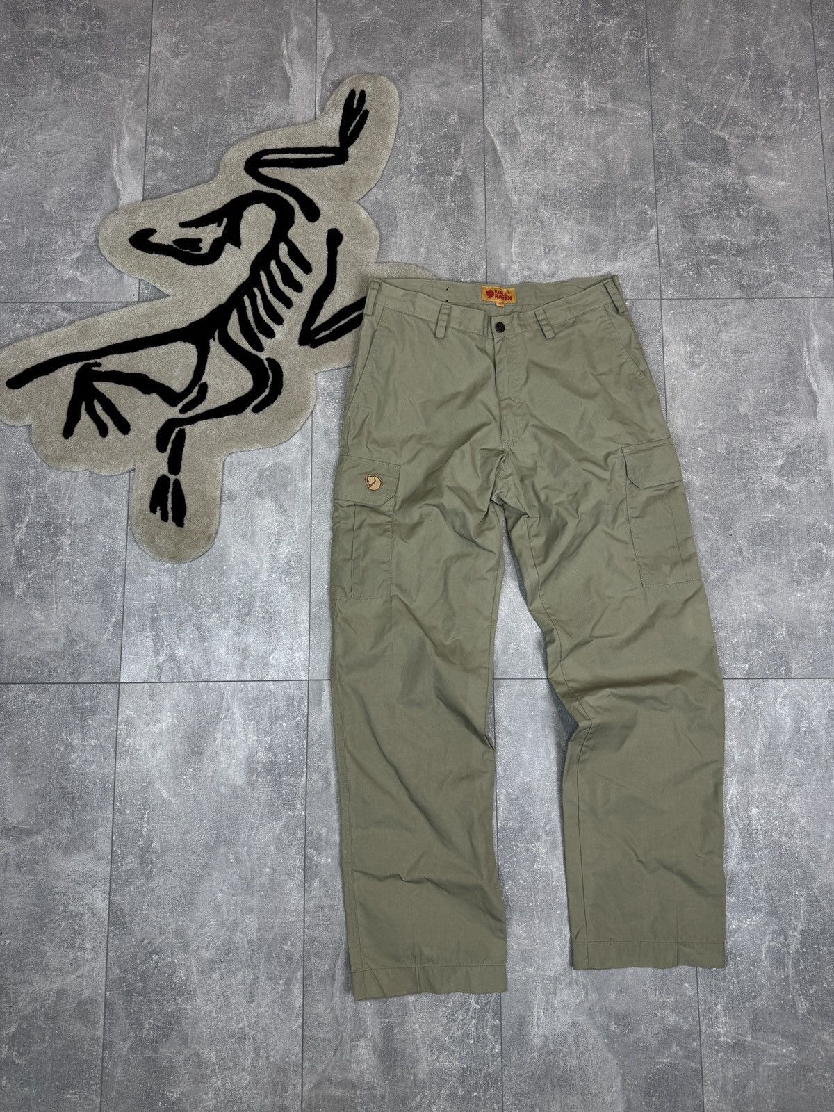 Fjallraven Mens Vintage FjallRaven g1000 cargo pants waxed Size US 30 / EU 46 - 1 Thumbnail