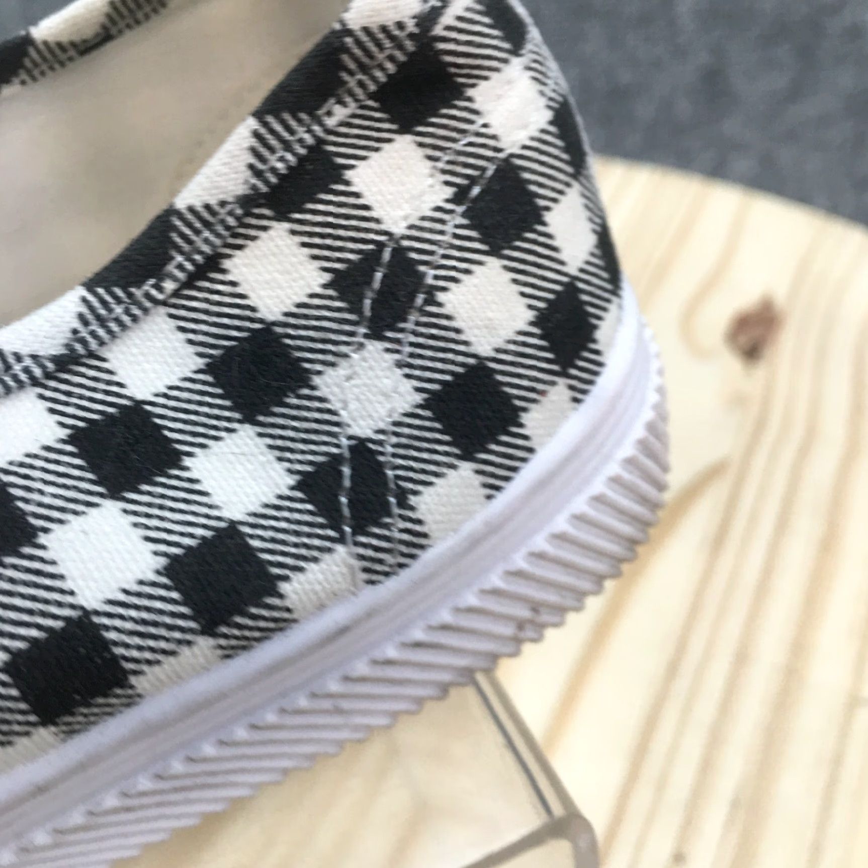 H&M H&M Divided Shoes Women Plaid Casual Low Top Lace Up Sneakers Black White Size M / US 6-8 / IT 42-44 - 5 Thumbnail