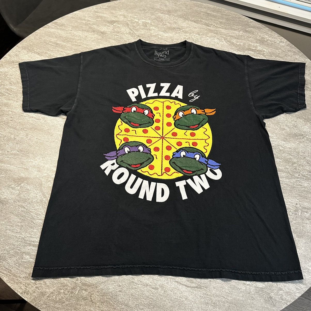 Coachella × Round Two Round Two Plant Based Pizza TMNT Coachella T Size XL Size US XL / EU 56 / 4 - 1 Thumbnail